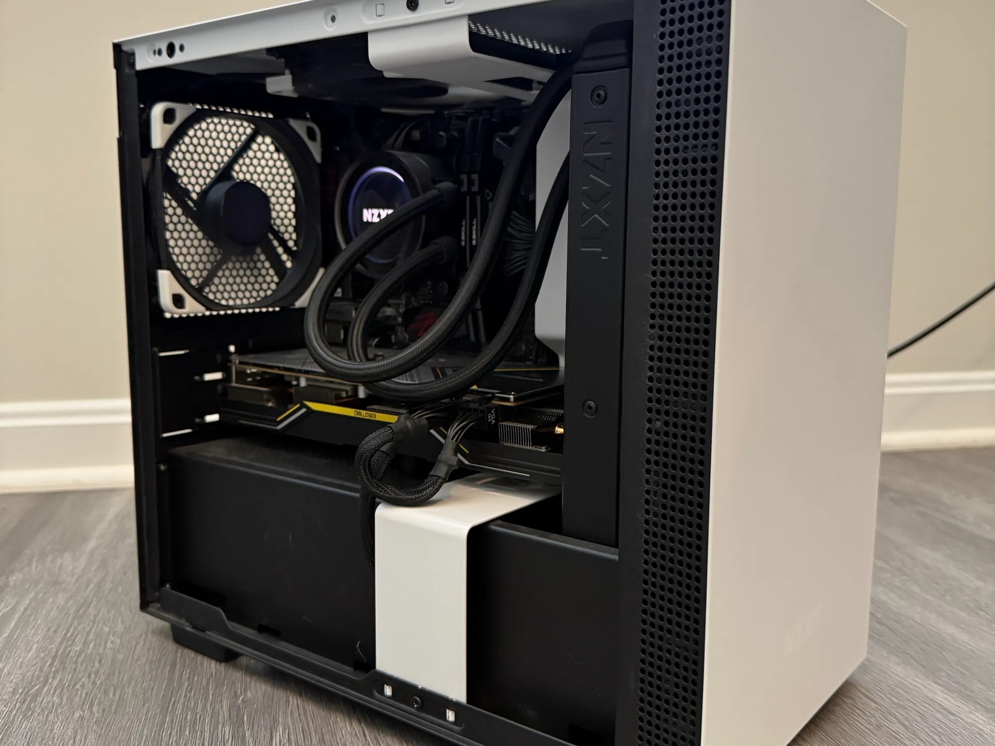 Mini Black & White Gaming PC - AMD Ryzen 5 3600X, AMD RX 5700XT, 32 GB RAM, Windows 11 Home