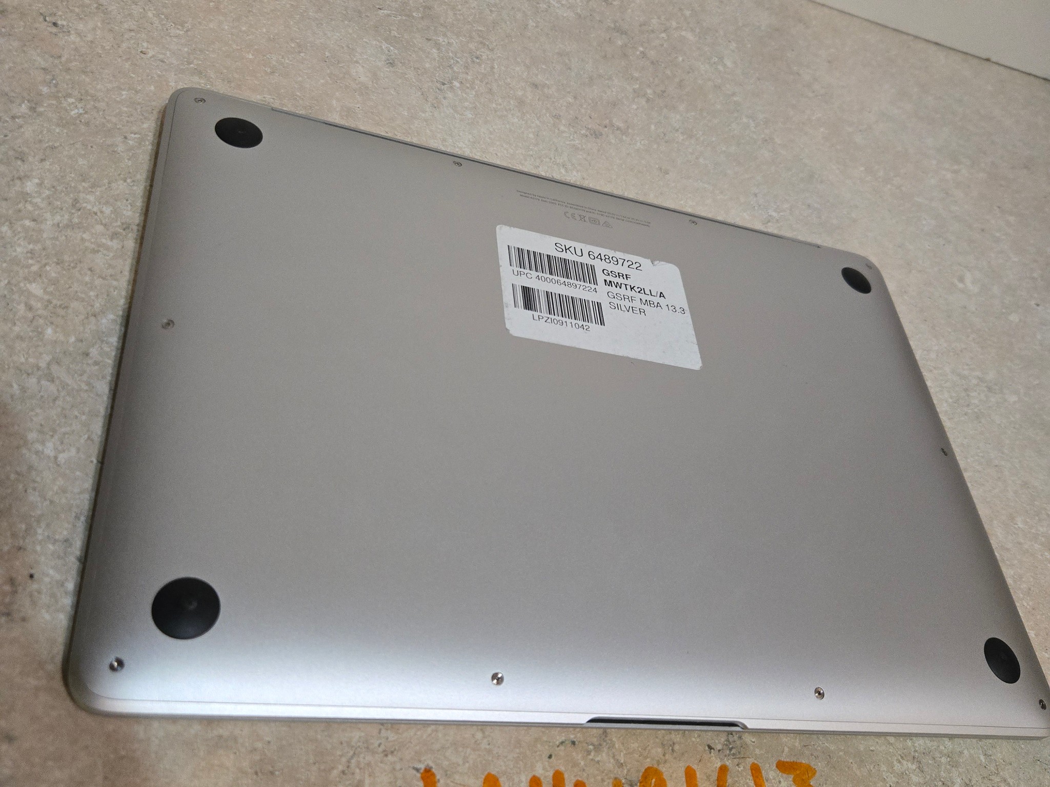 Apple Macbook Air 13 Inch Laptop - 2020 - intel i3 - 256GB SSD - Model A2179