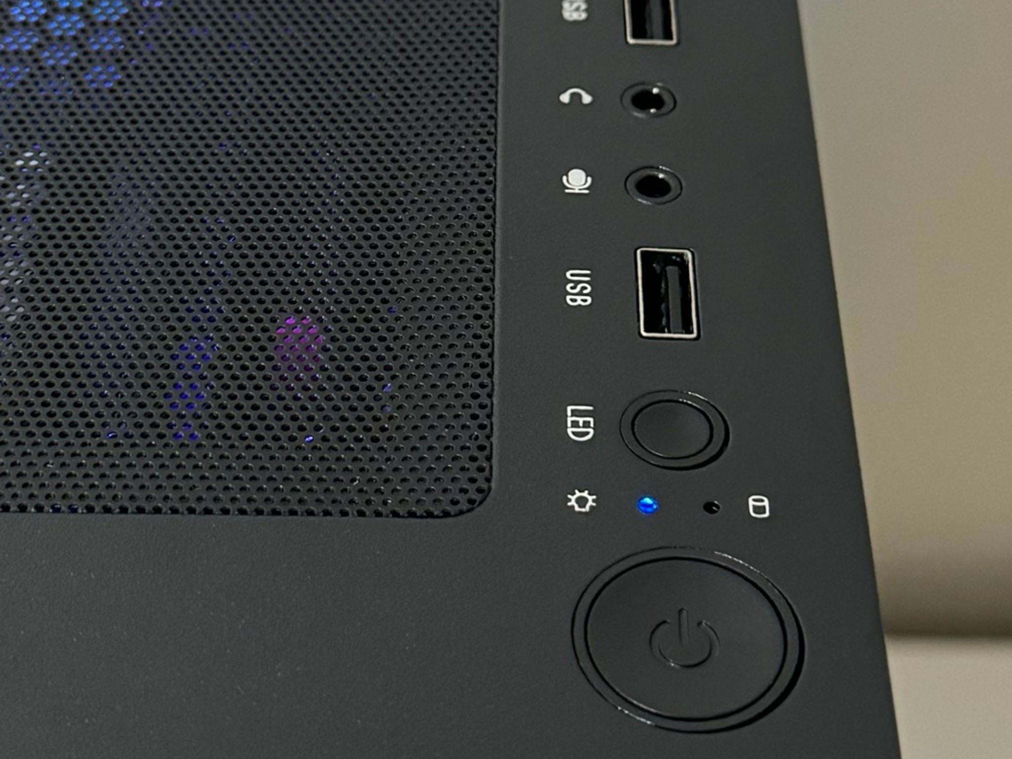 AMD Ryzen 5 5600G Gaming PC Radeon Vega 7 Graphics GIGABYTE B550M GAMING X WIFI6