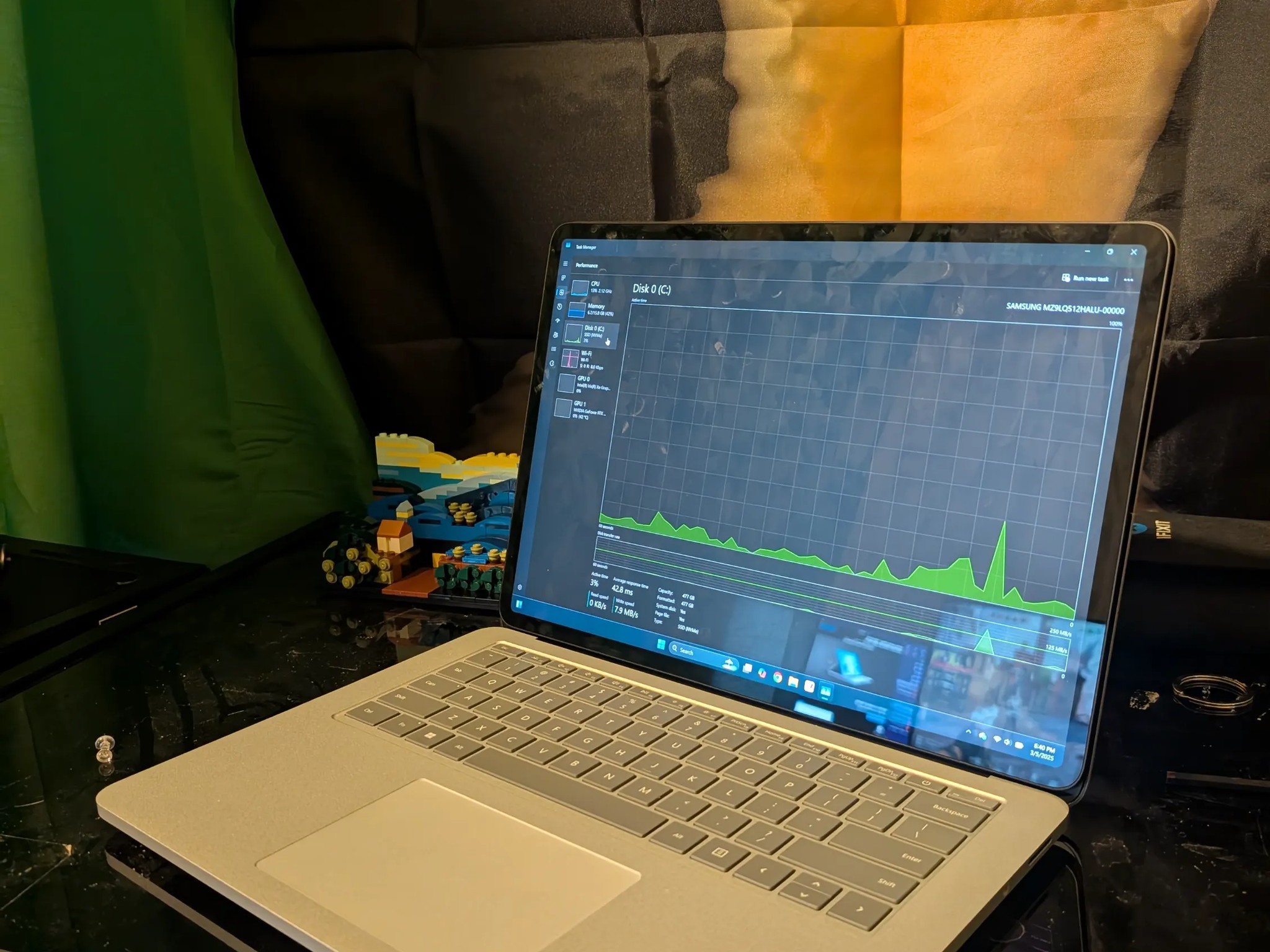 Surface Laptop Studio| i7 16gb 3050ti |