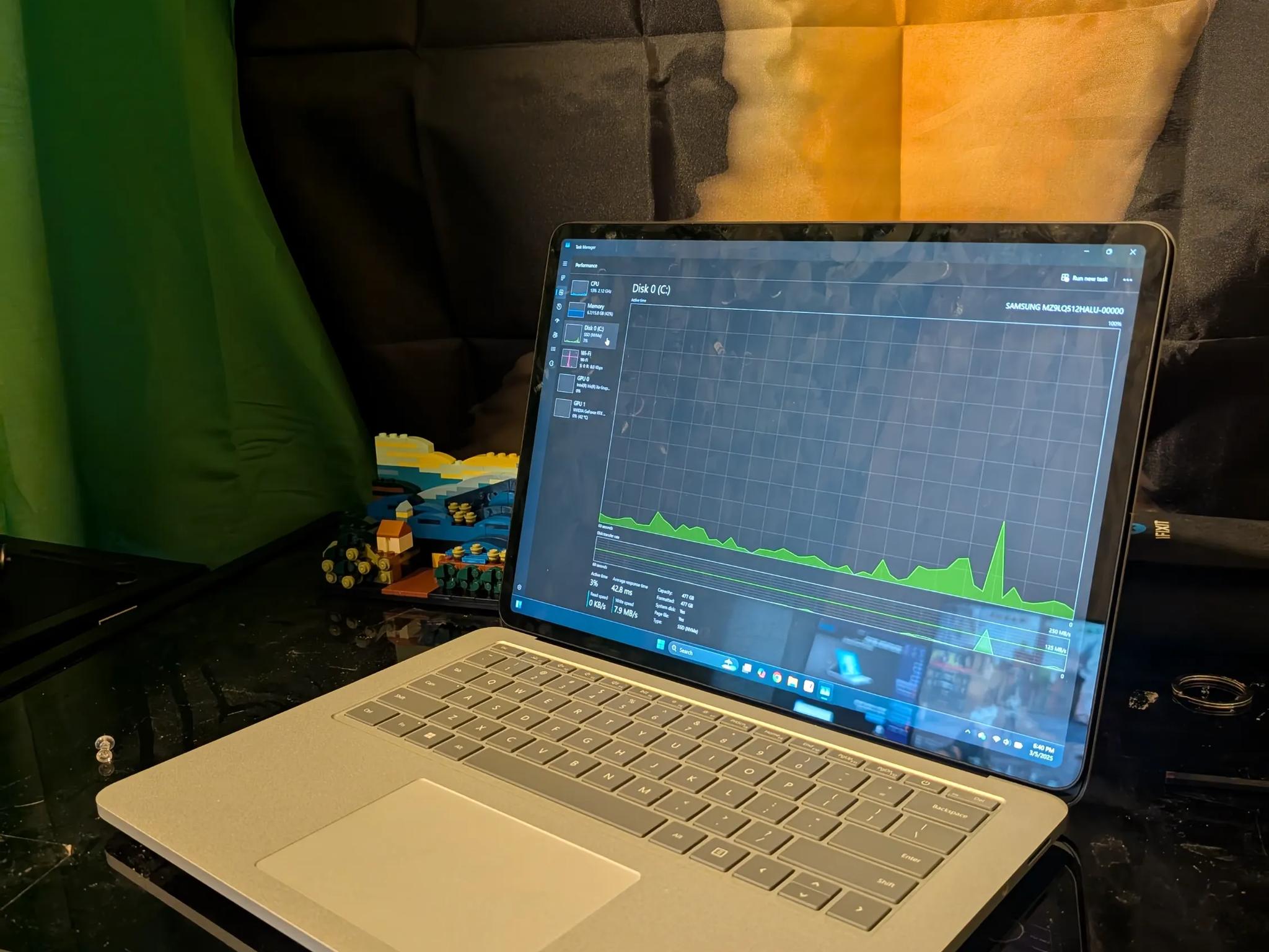 Surface Laptop Studio| i7 16gb 3050ti |
