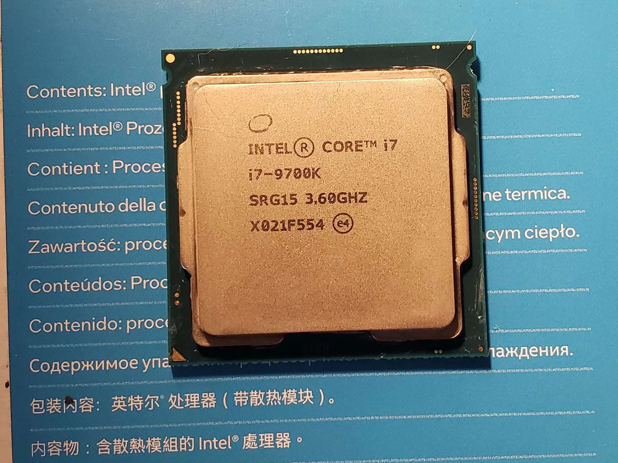 Intel i7-9700K Desktop Processor 8 Cores up to 3.6 GHz Turbo unlocked LGA1151 300 Series 95W