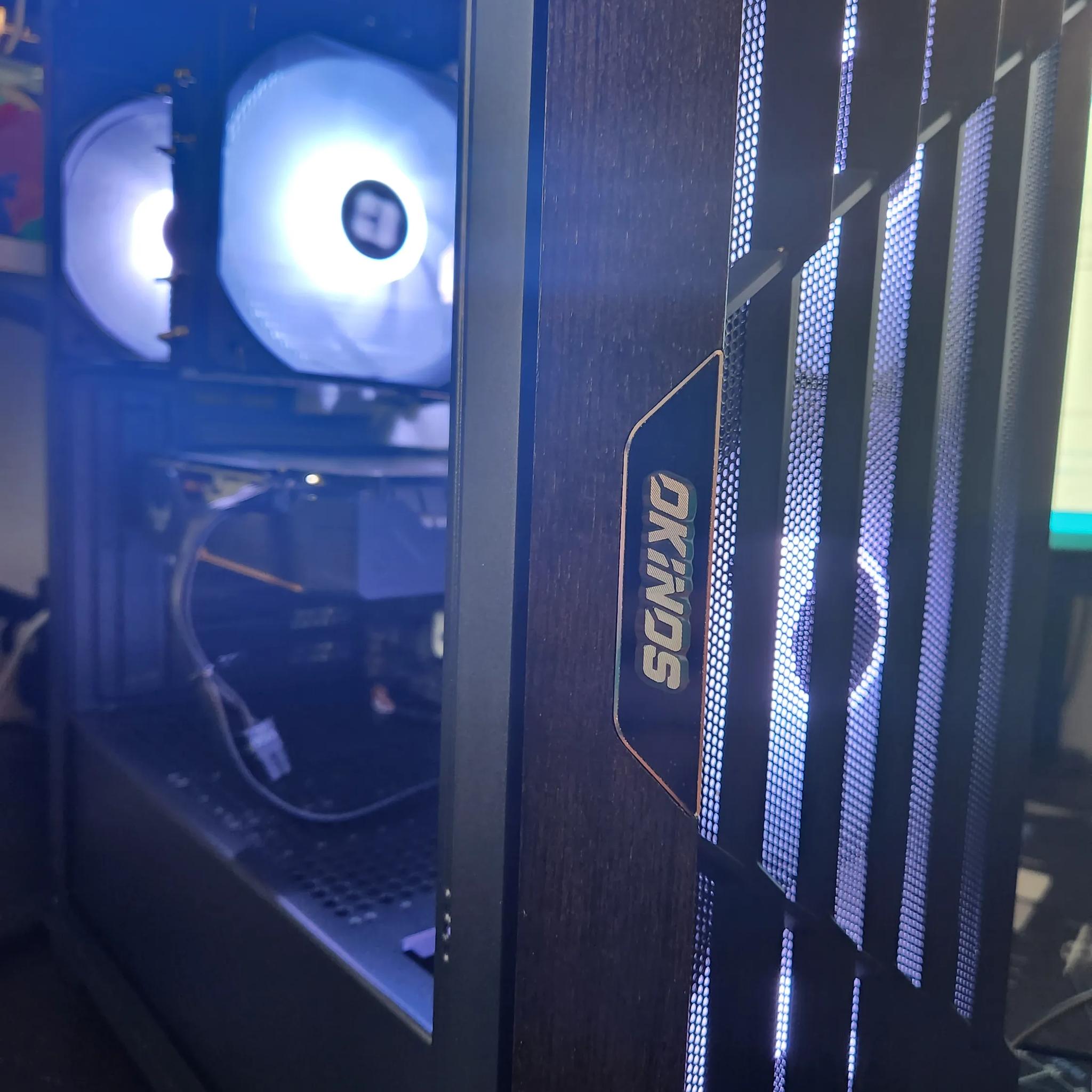BLACK AND WHITE! 1660 SUPER Intro Gamer/ creator pc!