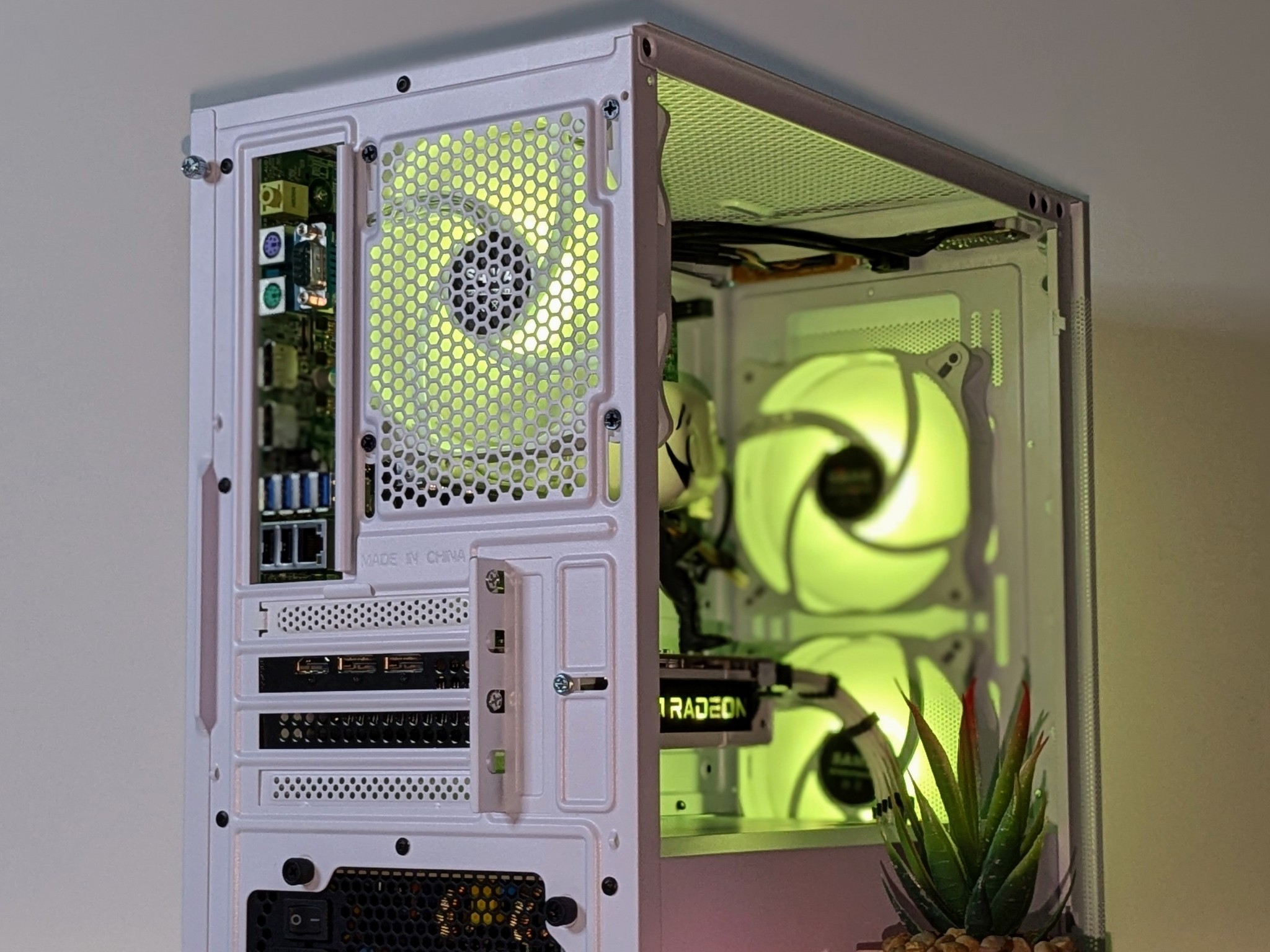 👻Phantom/1080p PC⚪️RX 5500⚪️I5-9400F@4.0GHz⚪️16GB RAM⚪️1TB NVMe SSD⚪️Windows 11 Pro