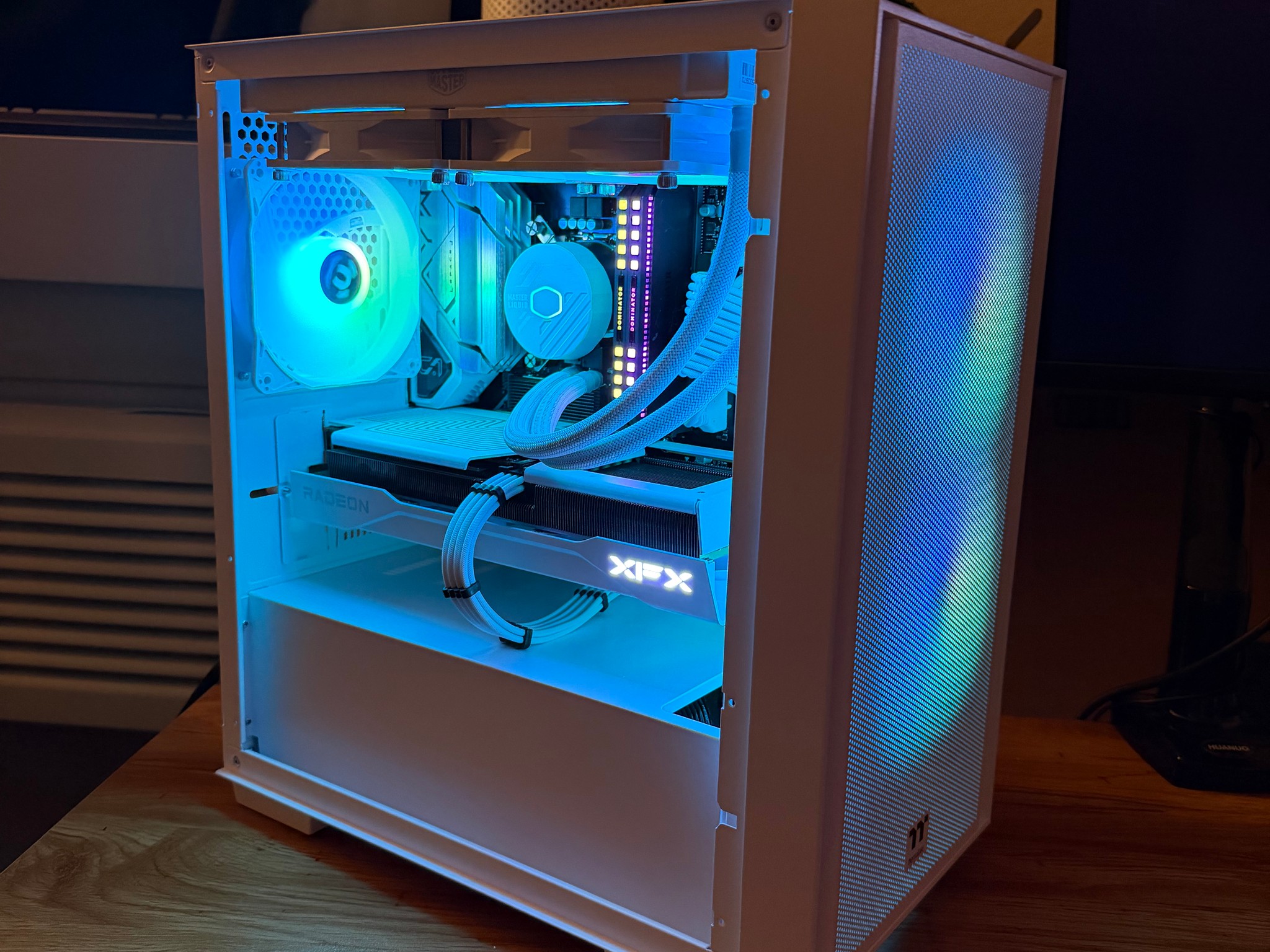 ⚡Ultimate⚡🧊 Iced Out 🧊 Intel/AMD PC! i5-13600K | 9060XT 16GB | 1TB NVME SSD | 64GB DDR4 RAM |
