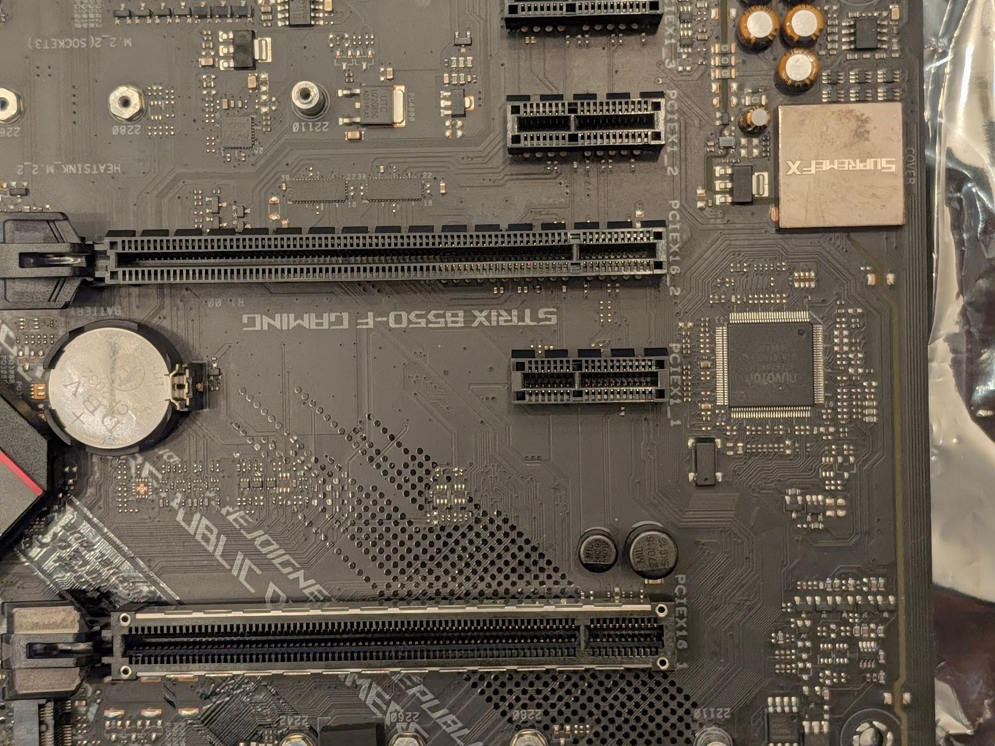 Asus B550 F Gaming Motherboard Ryzen 7 5700X 16GB ddr4 Ram