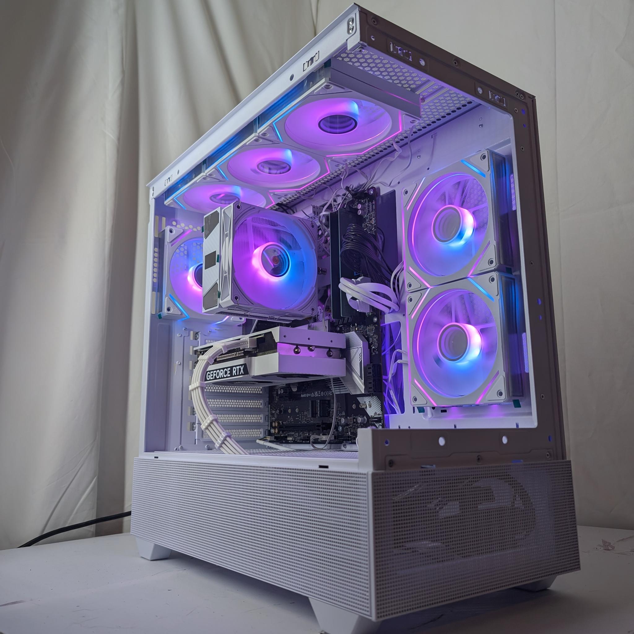 RTX 4070 | RYZEN 5 7600X | 16gb DDR5 | 1TB NVME | ALL WHITE