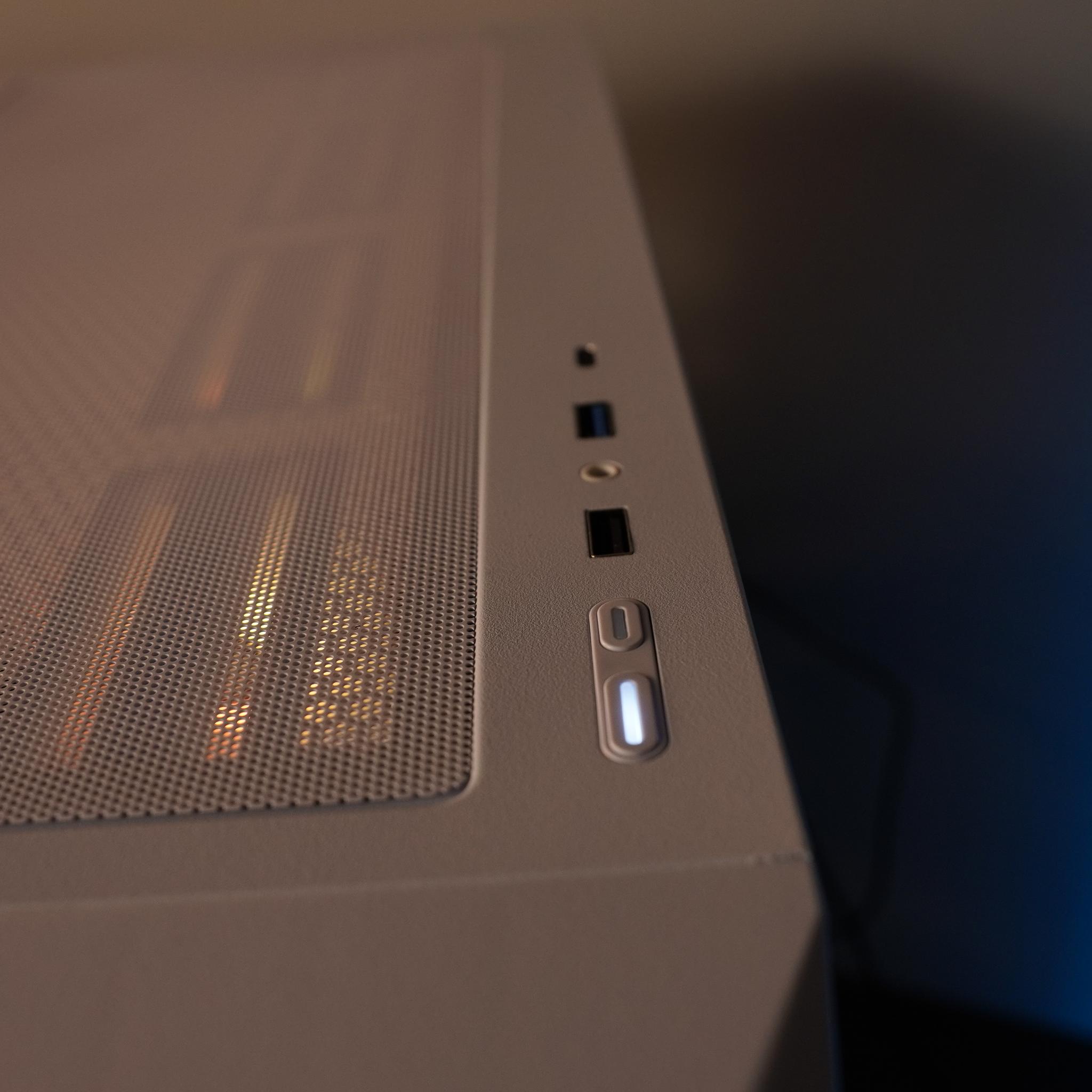 🤍ARCTIC🤍 1440p/1080p GAMING MACHINE 💚RTX 4060 🧡 Ryzen 5 3600 | 16GB | WIFI | WIN 11