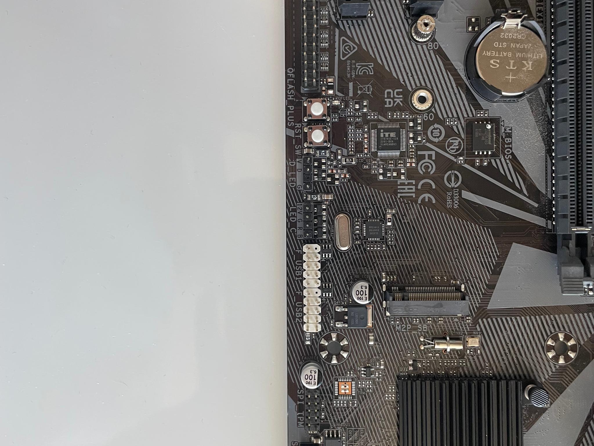 GIGABYTE B660M DS3H DD4- FOR PARTS