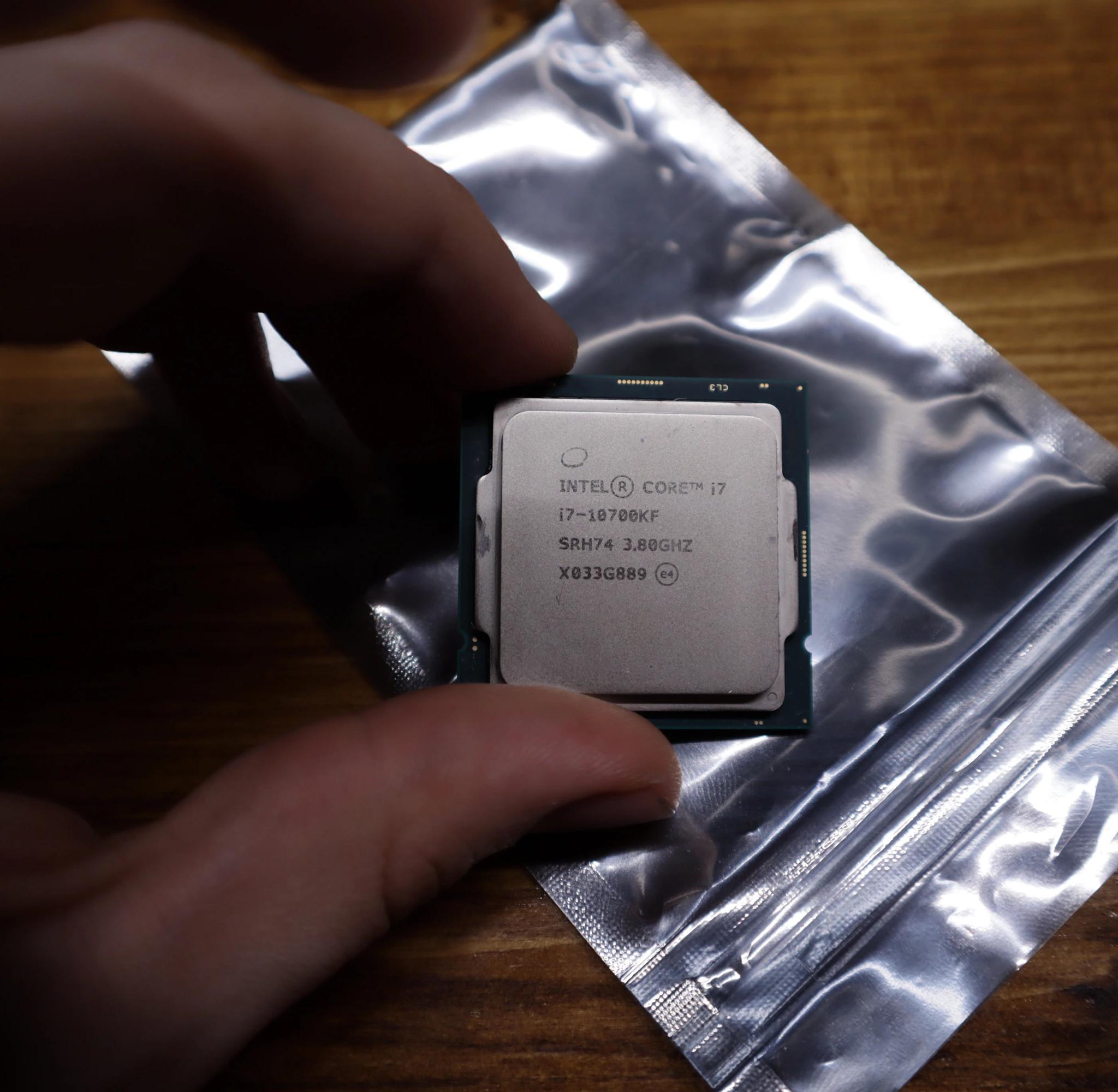 [Bundle] [Used] Intel core i7 10700KF Bundle with [Free] msi 120MM aio cooler.