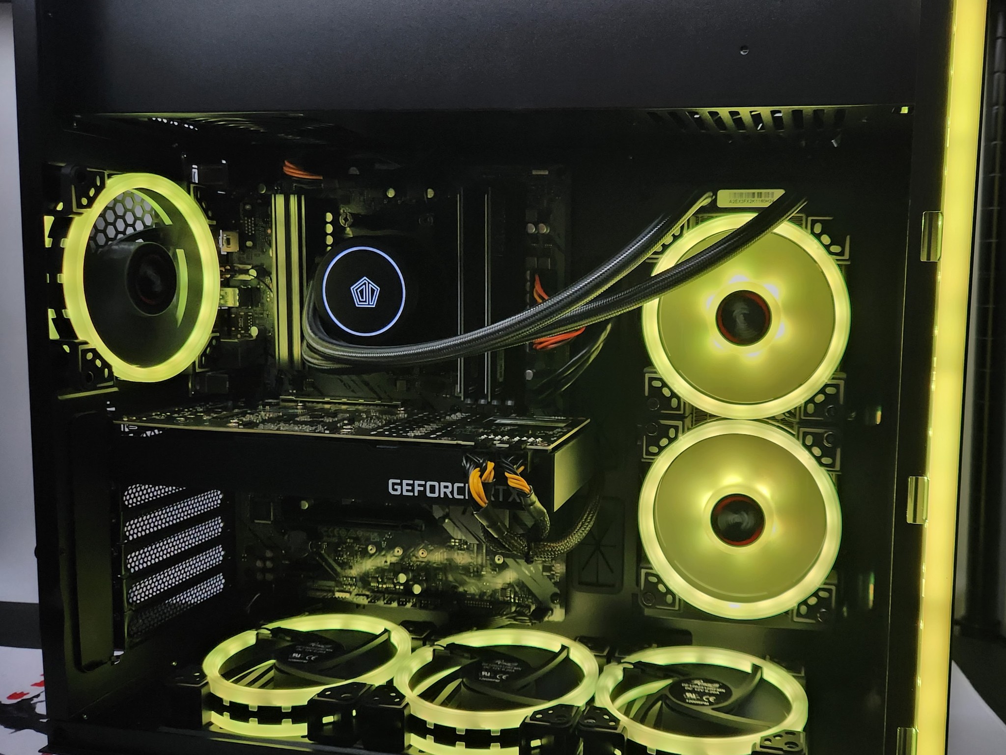 "THE BEAST" Ryzen 7 5700x / 32GB RAM / 2TB SSD / RTX 3070