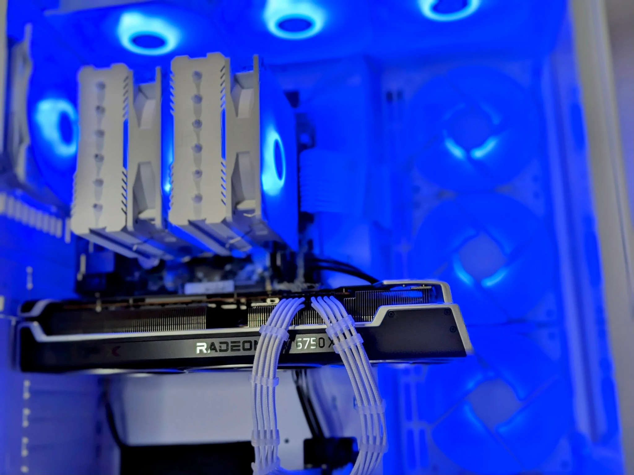 AMD Radeon 1440p Beast🤍RX 6750XT🤍Ryzen 5🤍32GB RAM🤍1TB NVMe SSD🤍Windows 11 Pro✅