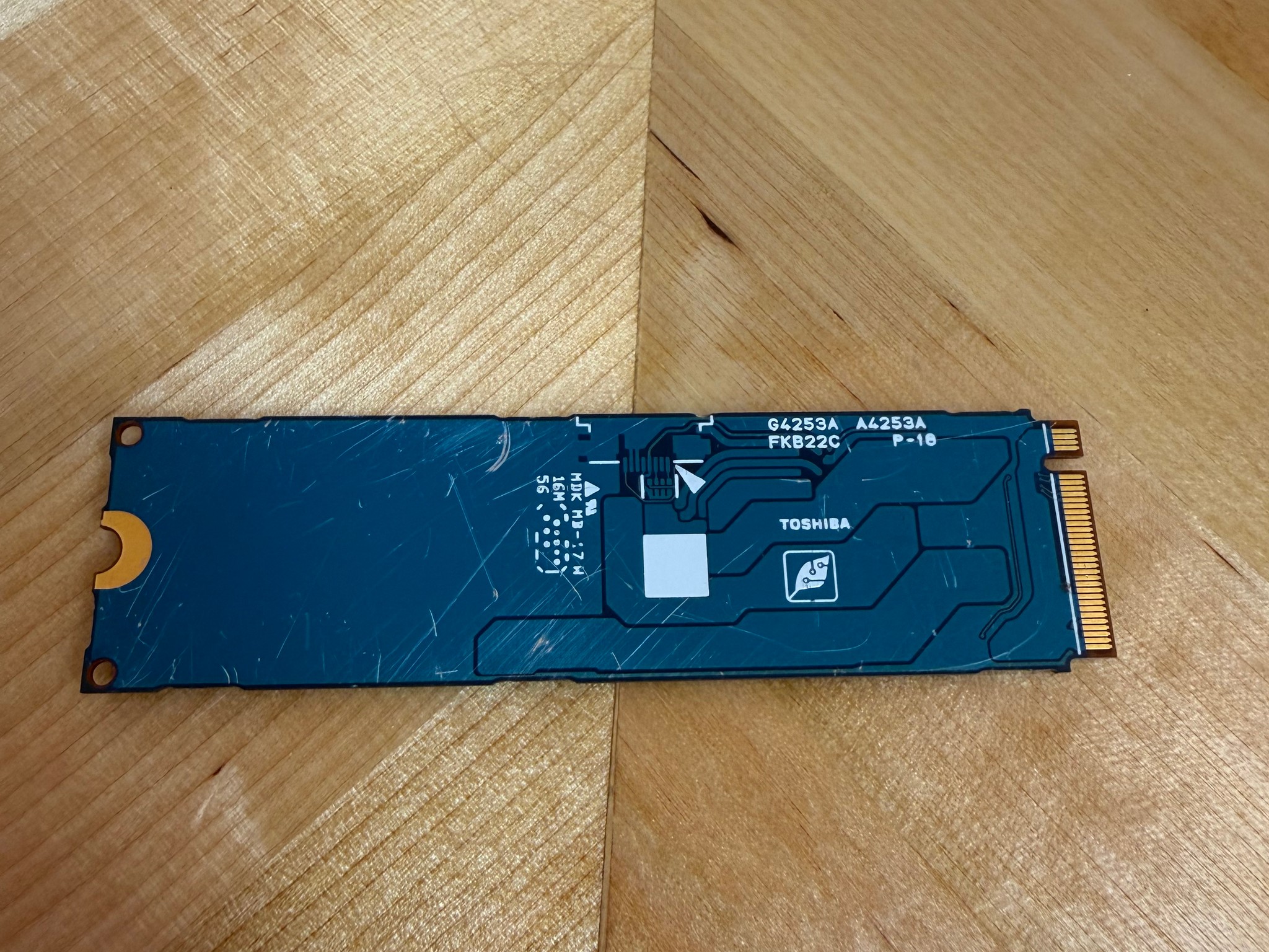 Toshiba XG5 512GB M.2 2280 NVMe PCIe Gen3 x4 SSD (THNSN5512GPUK) OEM