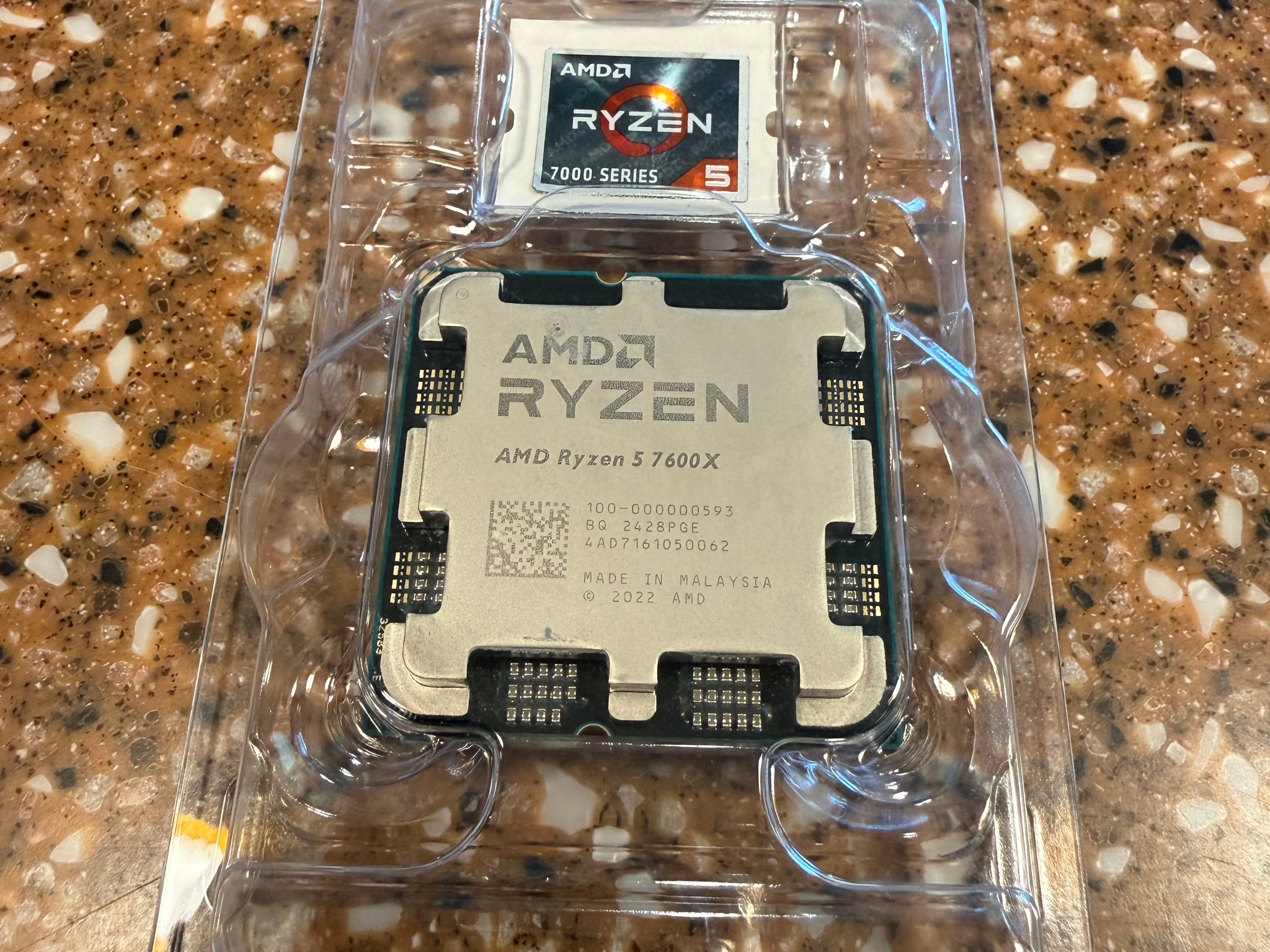 AMD Ryzen 5 7600X