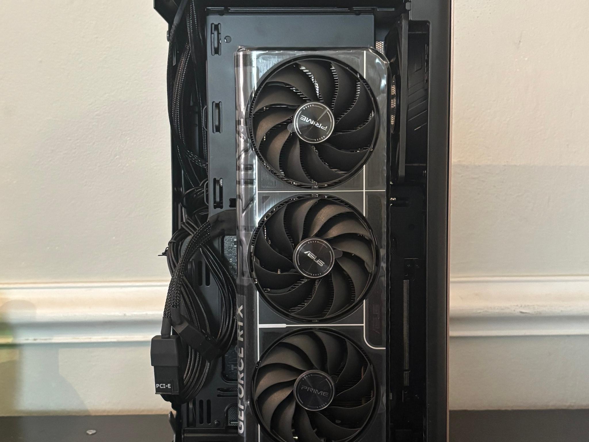 “Honey it’s for work” - 250k 5070 ITX PC