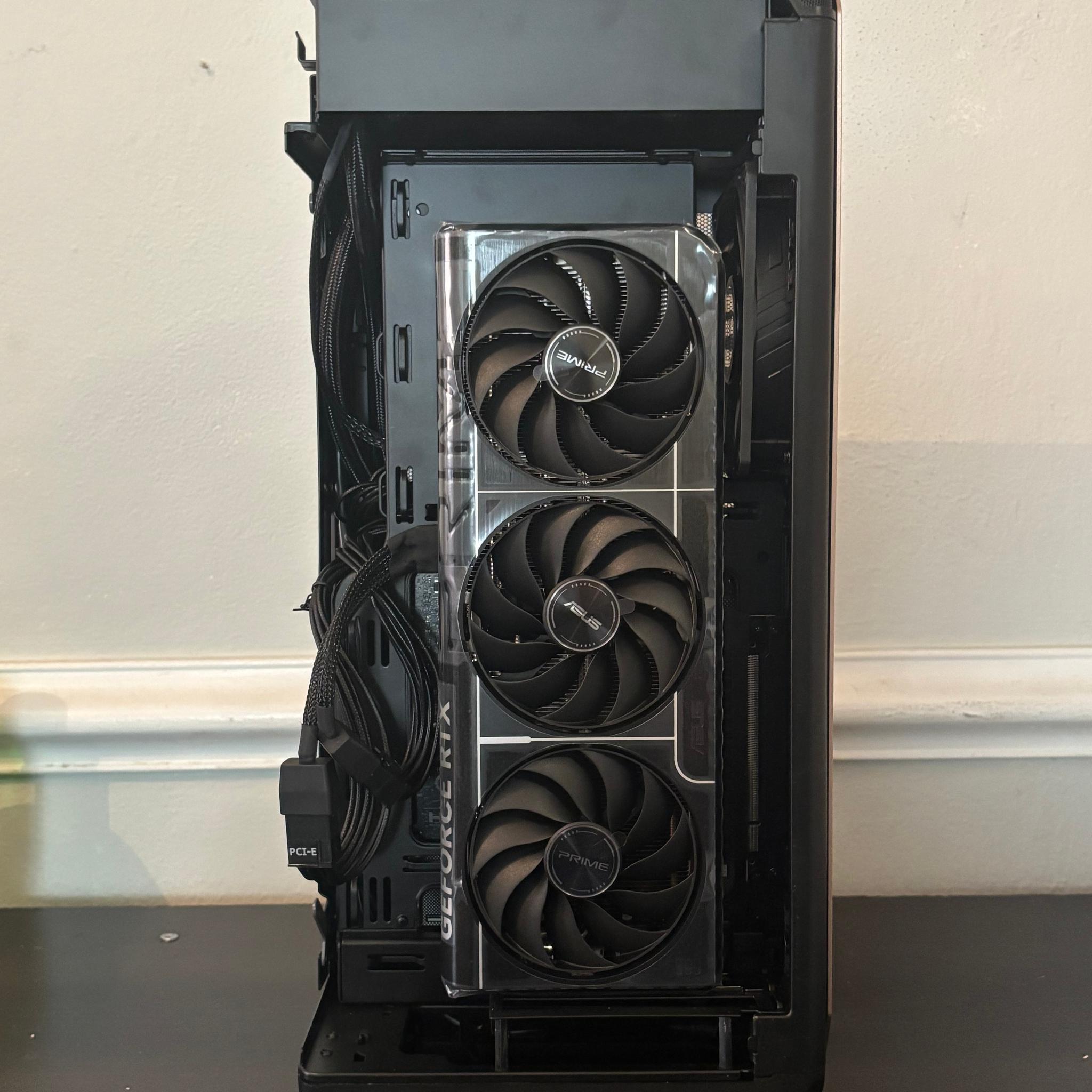 “Honey it’s for work” - 250k 5070 ITX PC