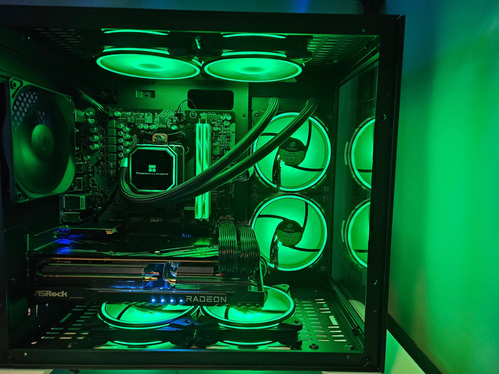 Demo unit sale! Liquid cooled Ryzen 9 7900x / 64GB DDR5 / 1TB SSD / RX 7800 XT 16GB