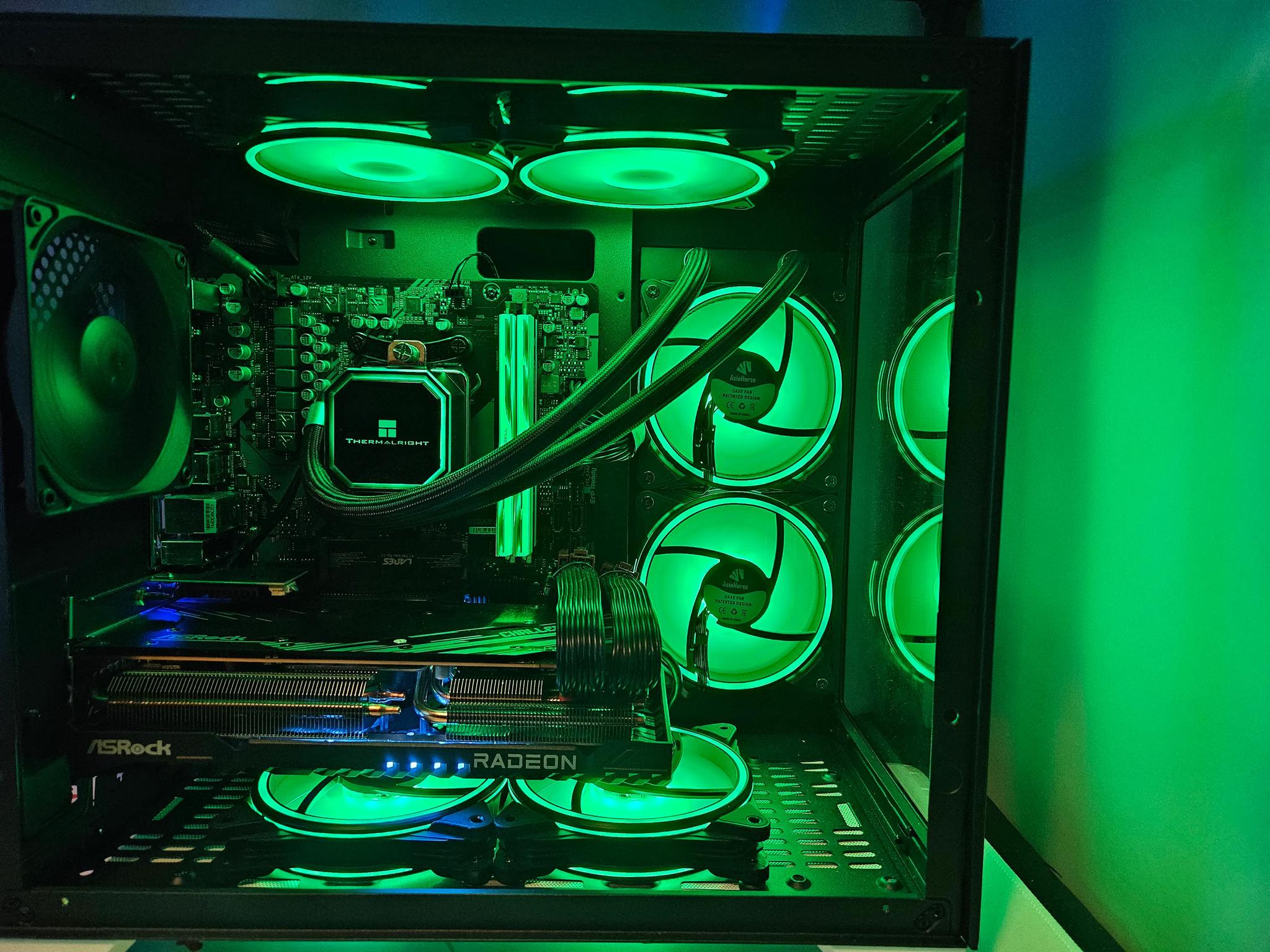 Demo unit sale! Liquid cooled Ryzen 9 7900x / 64GB DDR5 / 1TB SSD / RX 7800 XT 16GB