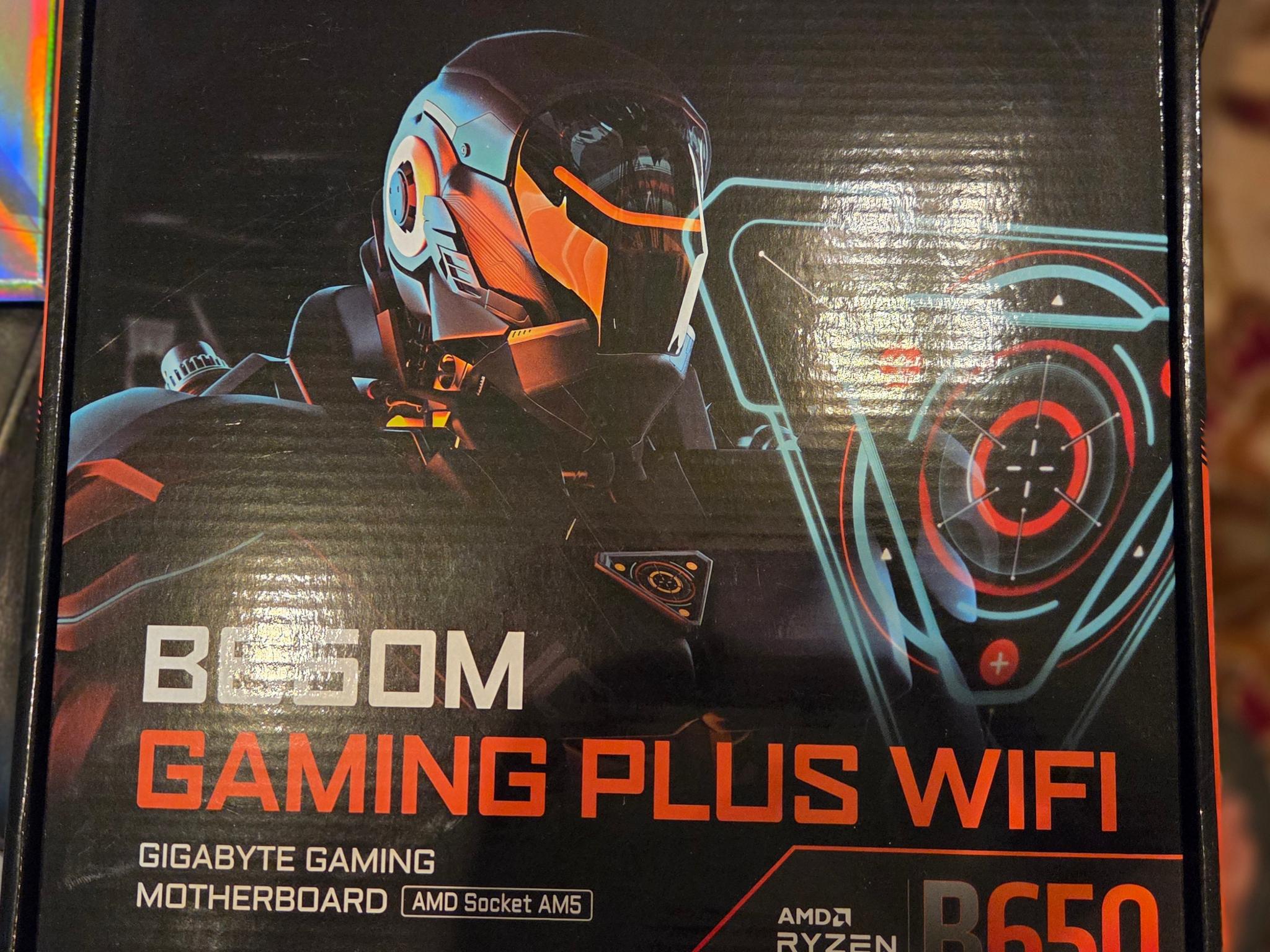 Gigabyte B650M Gaming Plus Wifi Mobo + 32GB(2x16GB) DDR5 6000 White Ram! BNIB! MOBO+RAM Combo!