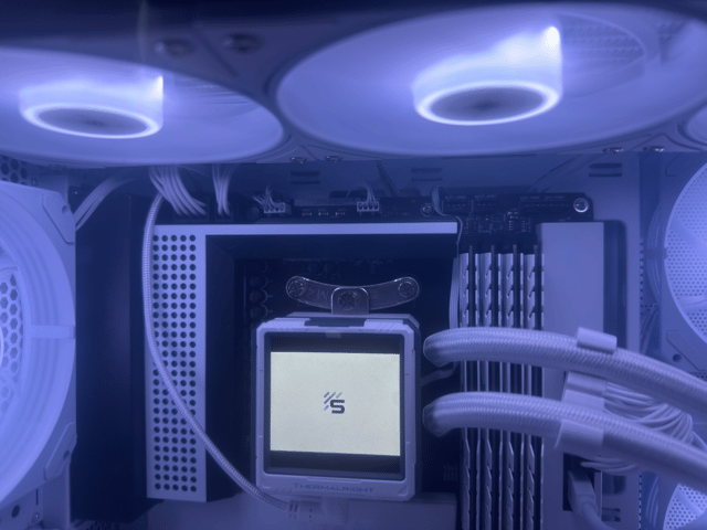 ⚪️All White⚪️ 1440p Mid-Ranged Gaming PC (3070 ti with ryzen 5 5600X3D)
