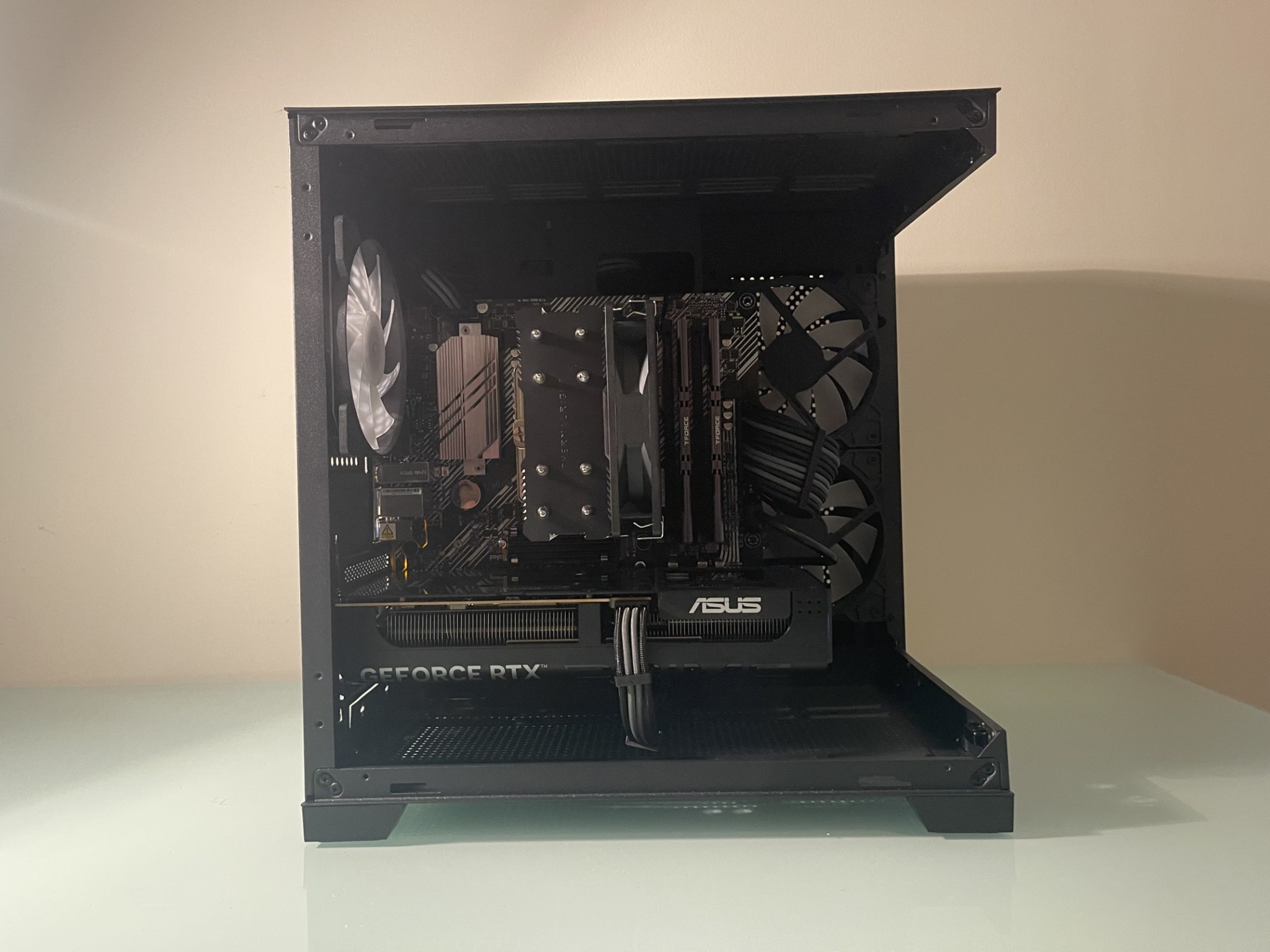 New Black and Silver RTX 5060 PC | Ryzen 5 * 1TB NVME SSD * 650w PSU