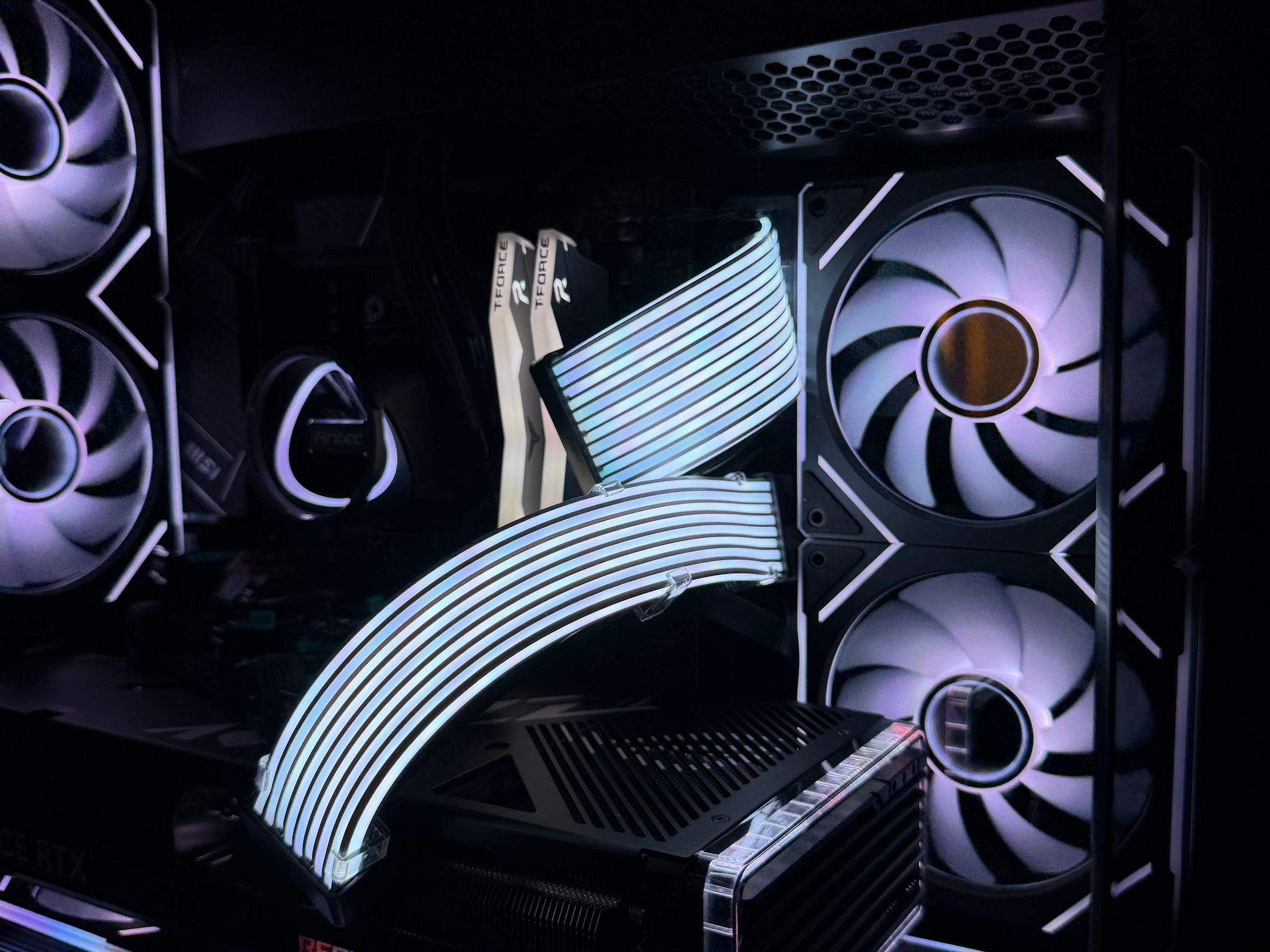 🔥 High-End Gaming PC – RTX 4070 Super | Ryzen 5 9600X | 32GB DDR5 + 1TB NVMe 🔥