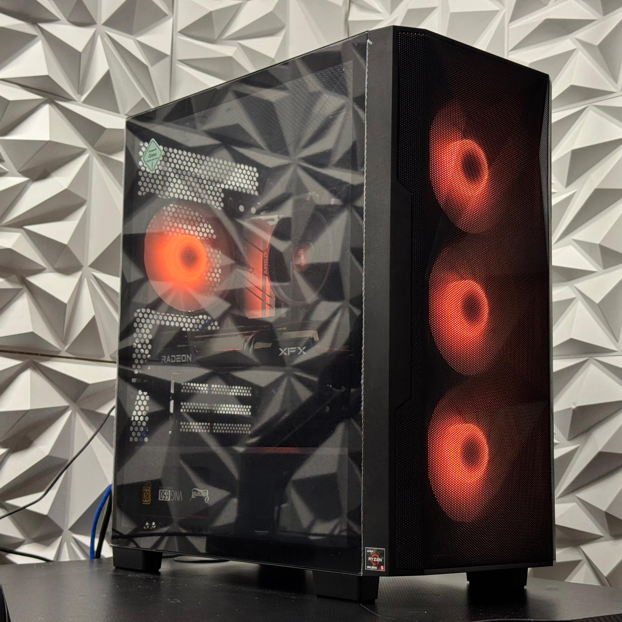 RX 6600 / Ryzen 5 5500 / 16GB DDR4 RAM / 512GB SSD / Gaming pc