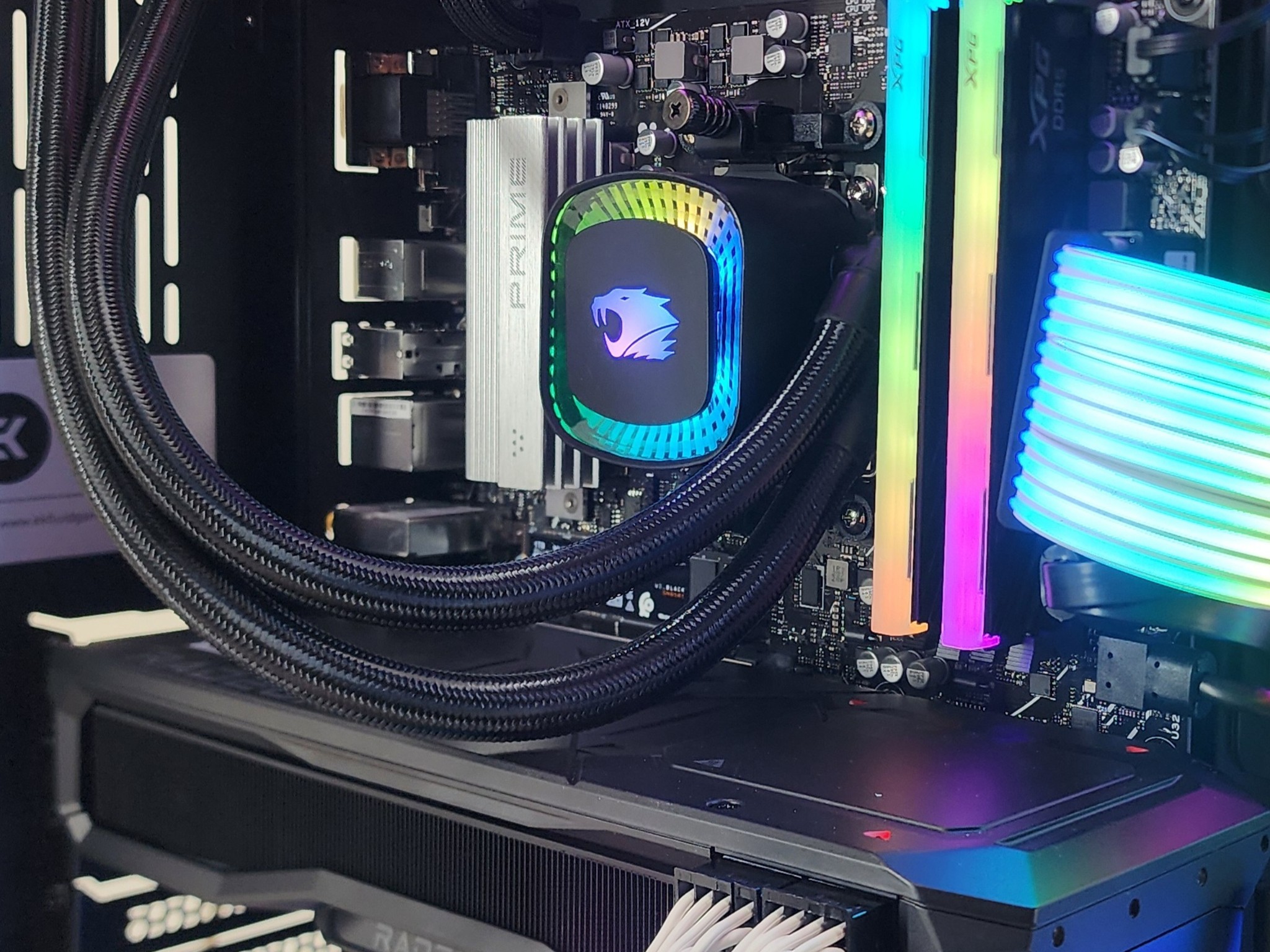 Gaming PC Ryzen 7 7800X3D 32GB RAM 1TB SSD RX 7900 XT 20GB Windows 11 Computer