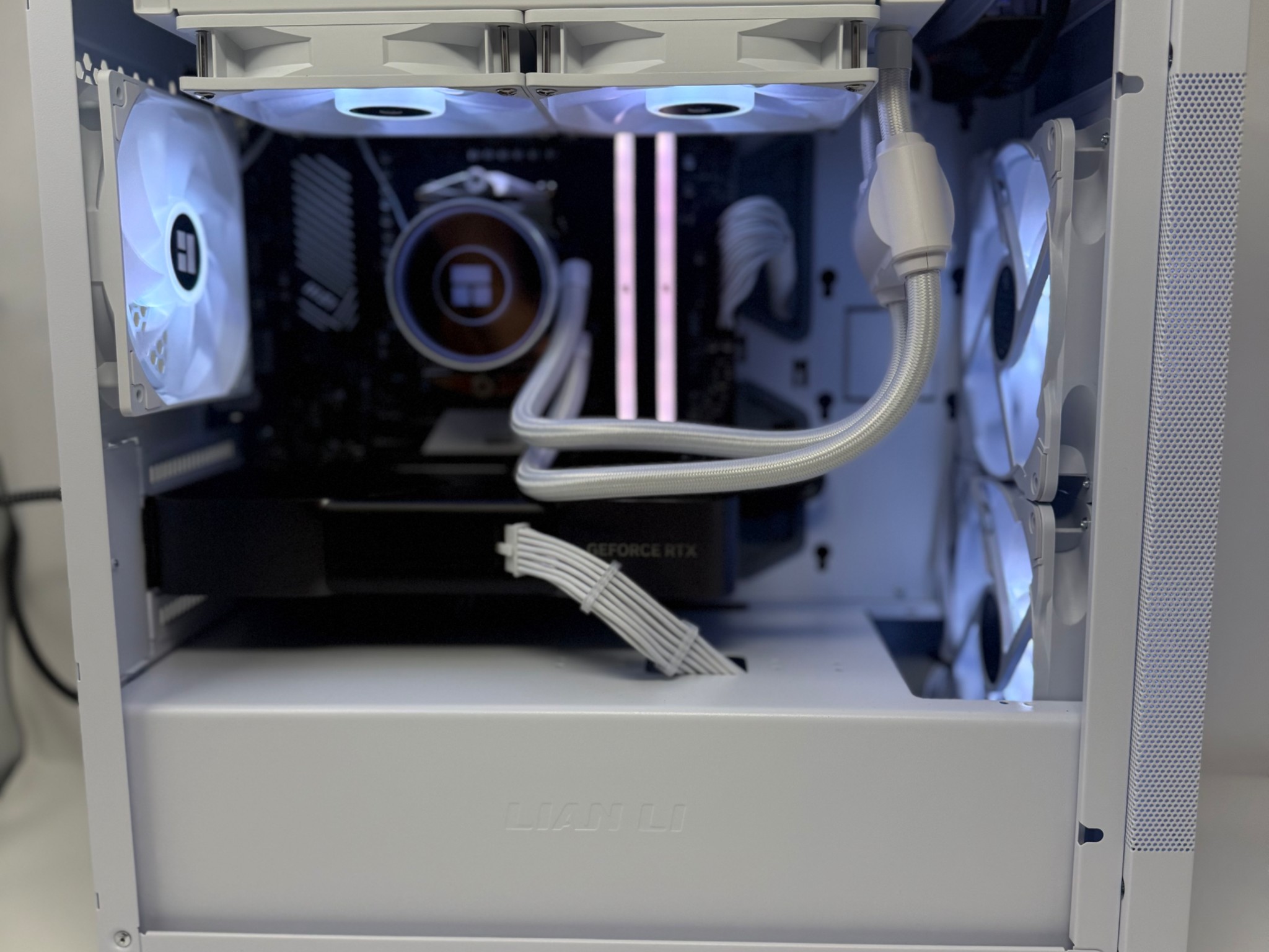 ☑️RTX 5070 | Ryzen 5 7600X | 32GB DDR5 | 2TB SSD