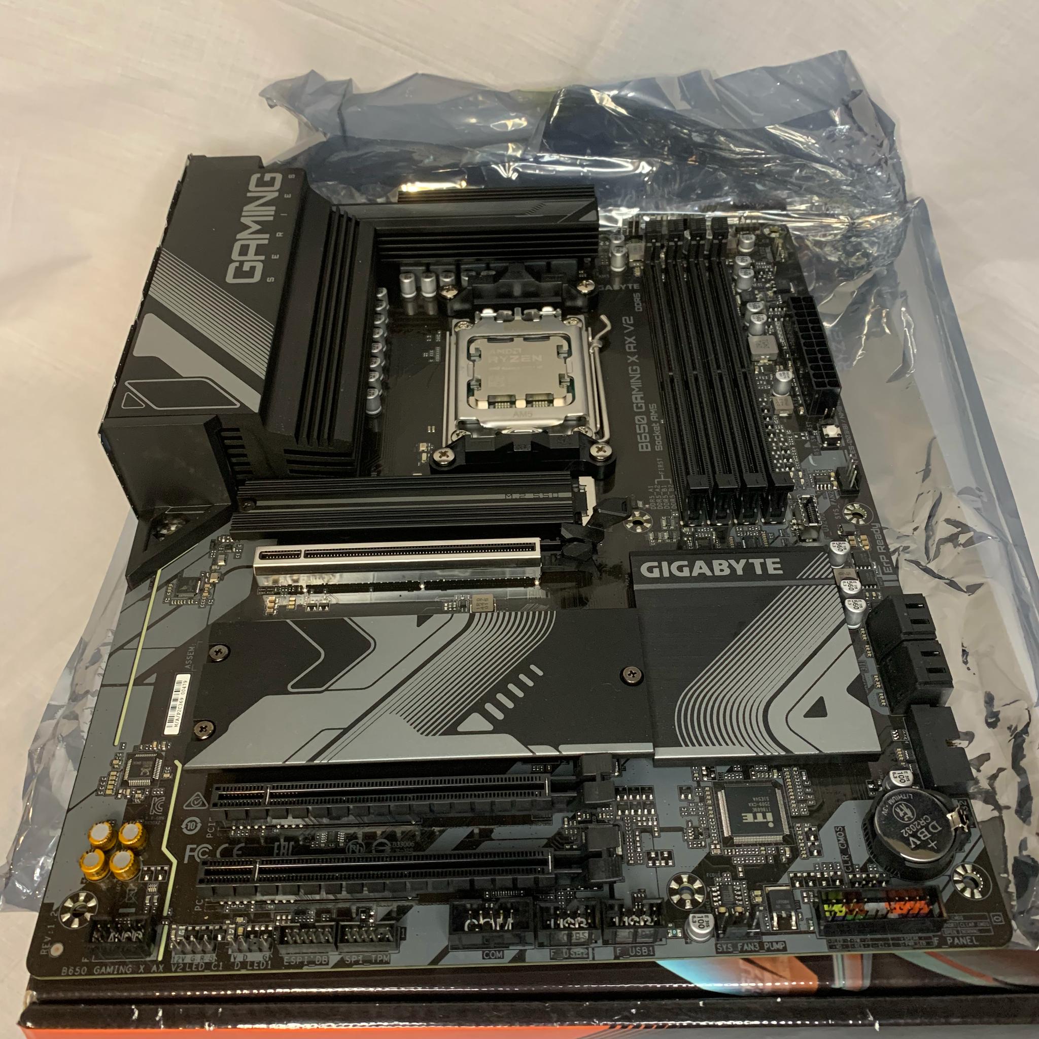 AMD Ryzen 5 7600X3D AM5 CPU + Gigabyte B650 Gaming X AX V2 ATX Motherboard Combo