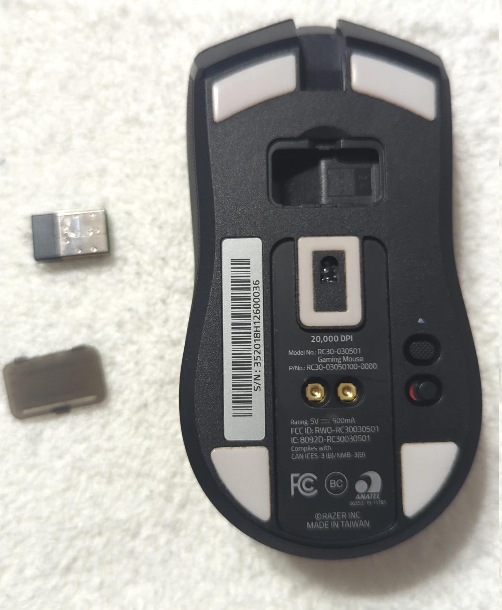 Razer Viper Ultimate wireless with charging stand in excellent condition and barely used!