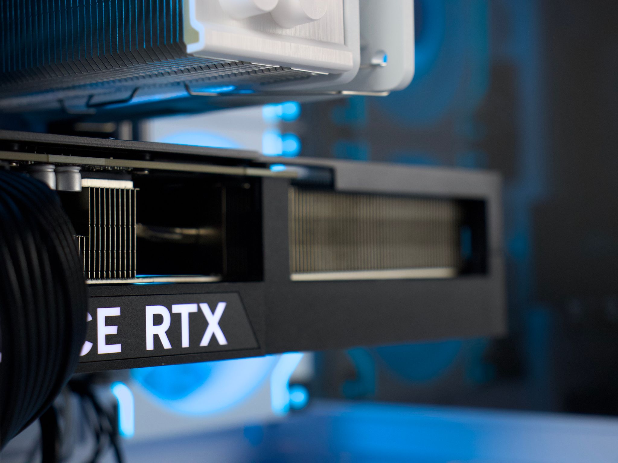🧊❄️🧊 White Gaming PC – RTX 5060 TI, Ryzen 7 5700X, 32GB RAM, 1TB SSD - WiFi, BlueTooth 🧊❄️🧊