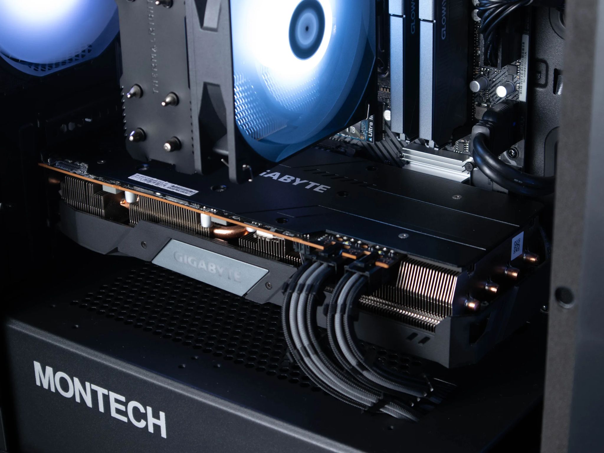 ~Dark Horse~ (RX 5700 XT | Ryzen 5 3600 | 16gb RAM | WiFi | Bluetooth | Windows 11 Pro)