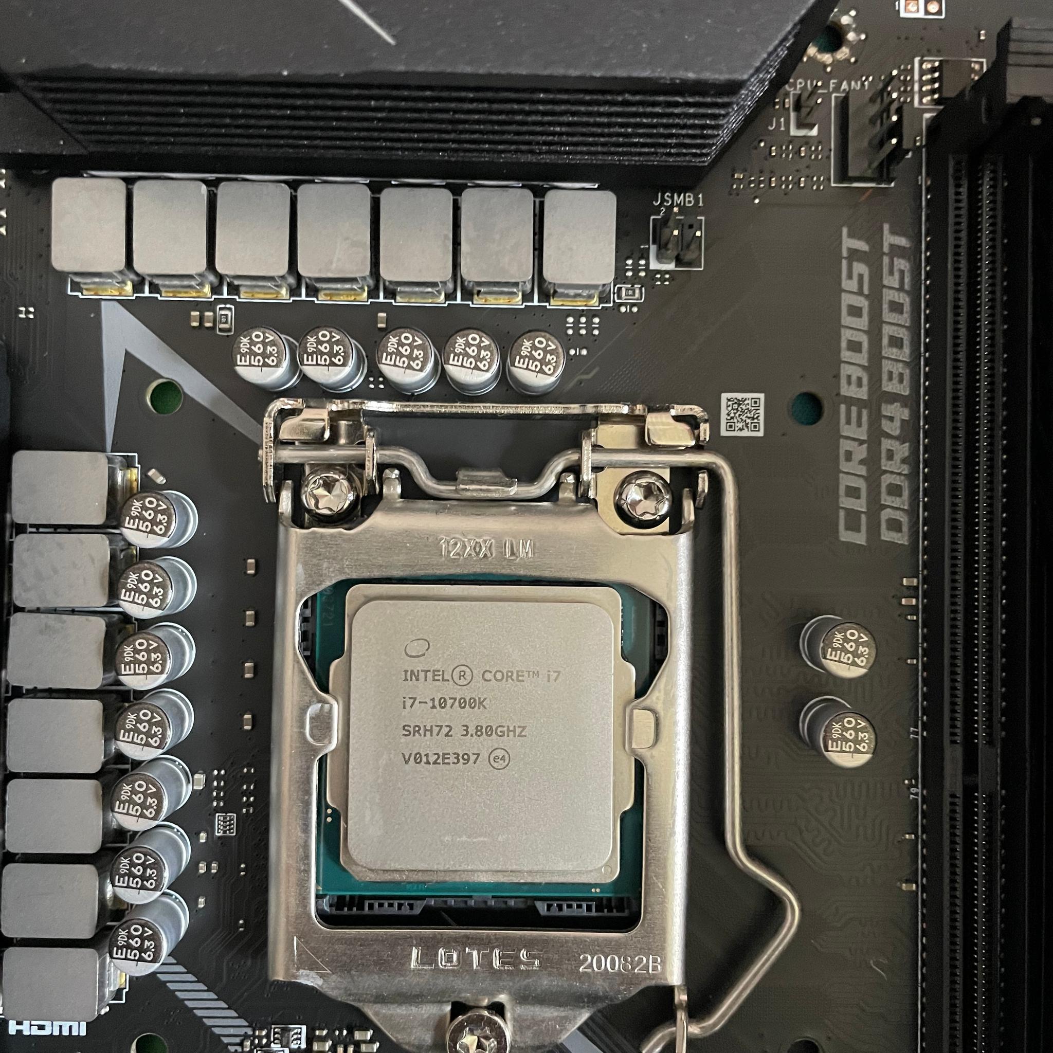 MSI MPG Z490 GAMING EDGE WIFI w/Intel Core i7-10700k and Kingston HyperX Fury DDR4 3000 32GB Kit
