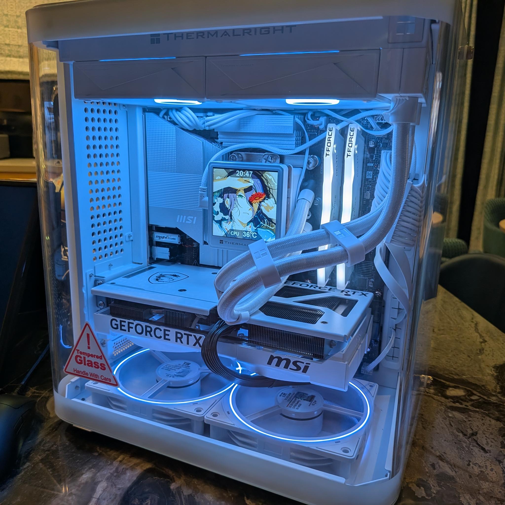 Bomb Devil Ice - RTX 5070, Intel Core Ultra 7 265K, 32 GB DDR5, 2 TB Gen 5 NVME, RGB, Liquid Cooled
