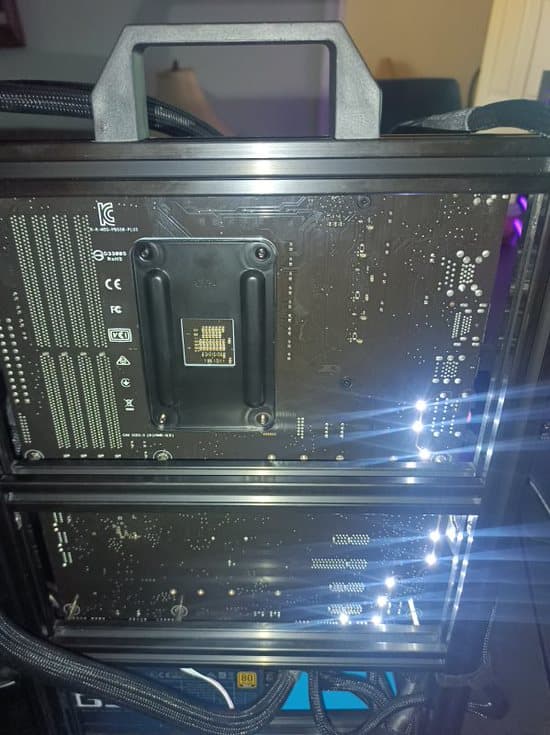 Combo Asus B550-Plus/ Ryzen 5 2600 W\ 16GB TForce DDR4 3200Mhz CL18 and 1 TB Crucial P3 M.2