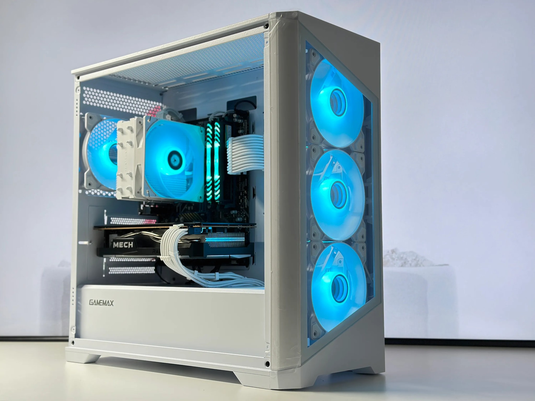 🧊Iceberg🧊 AMD RX 6700 XT 12GB🌨️AMD Ryzen 5 5600X 6Core🌨️32GB DDR4🌨️ 1TB SSD NVME