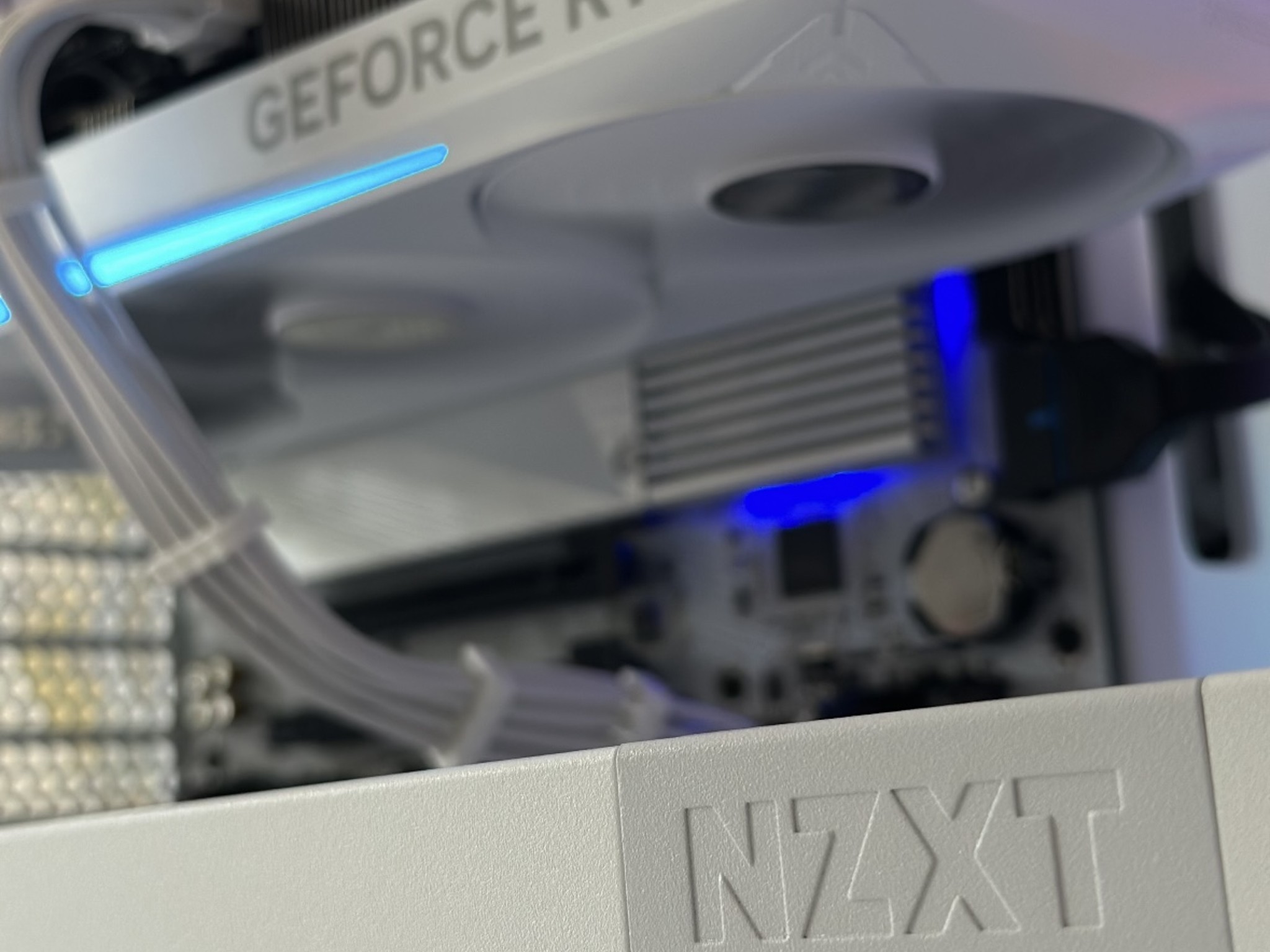 FINAL PRICE DROP CUSTOM ALL WHITE TOP END CUSTOM GAMING PC | RTX 5070TI | RYZEN 9800X3D