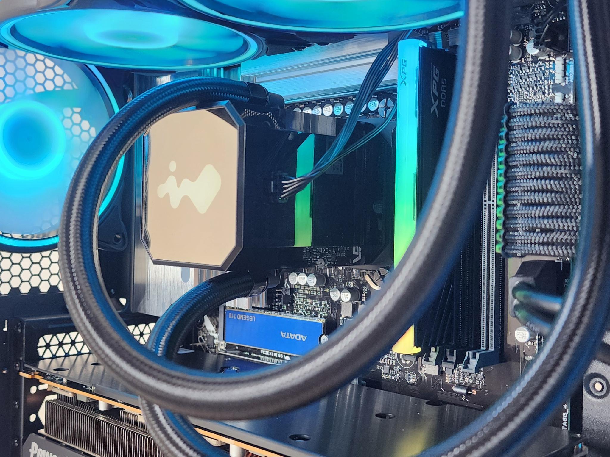 Gaming PC Ultra 5 250KF 16GB RAM 2TB SSD RX 7800 XT 16GB Windows 11 Computer