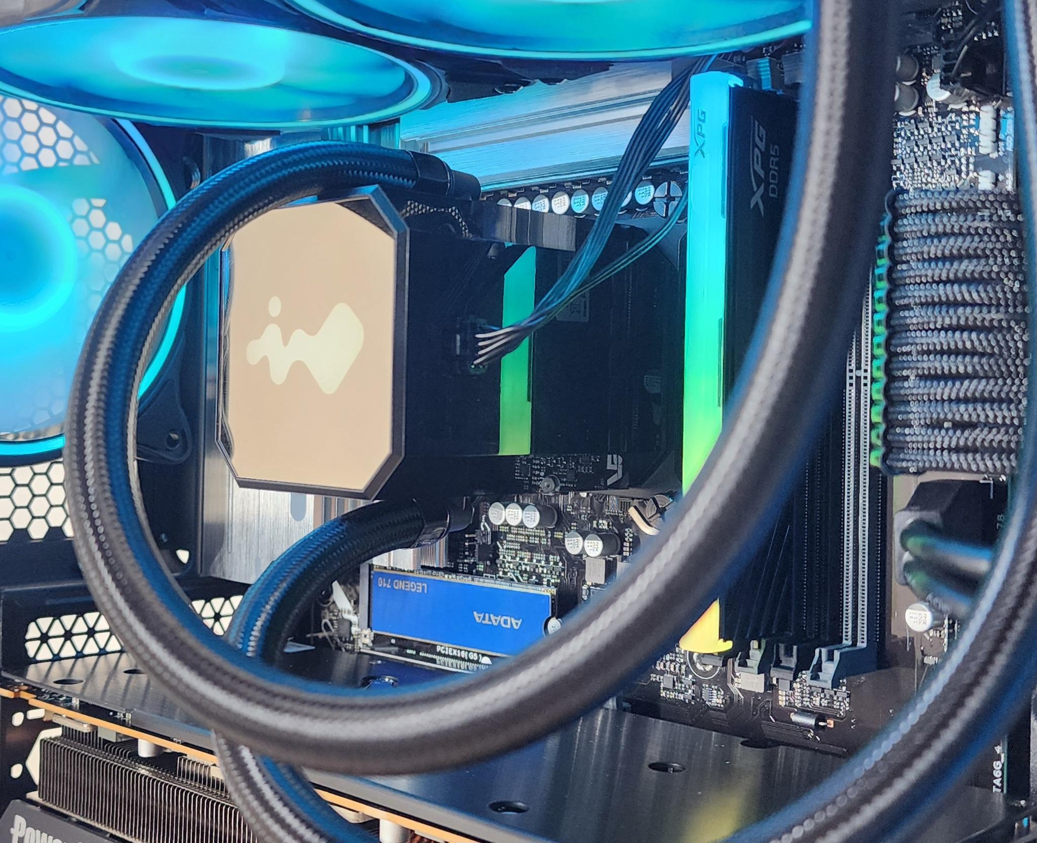 Gaming PC Ultra 5 250KF 16GB RAM 2TB SSD RX 7800 XT 16GB Windows 11 Computer