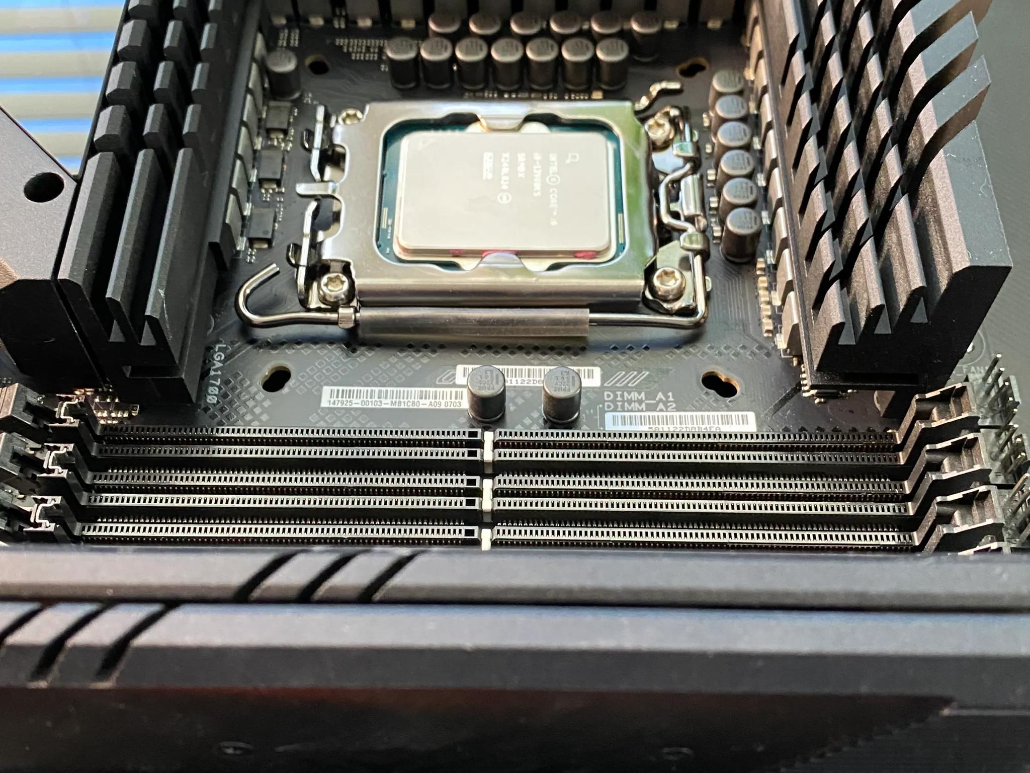 ROG Maximus Extreme Z790 Paired with Intel Core 19-13900KS