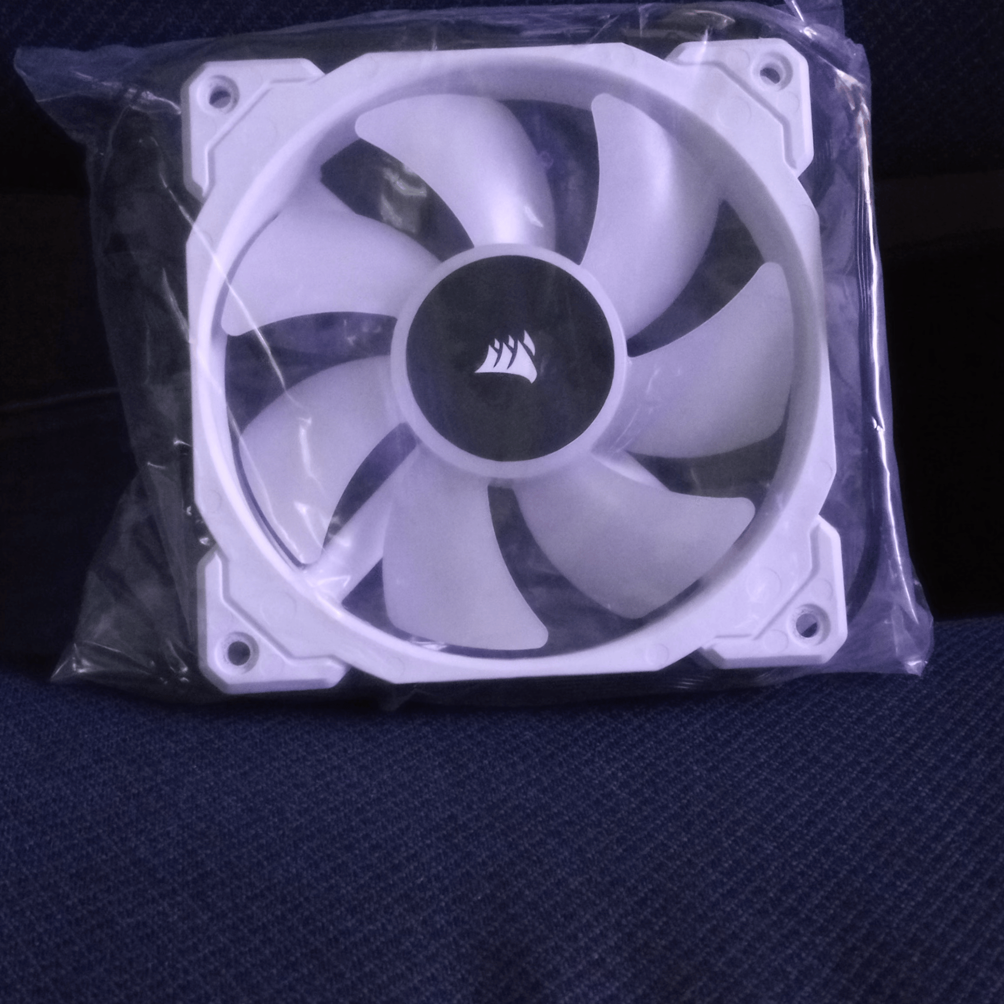 Corsair ML120 RGB White Magnetic Levitation Fans (Dual Pack)