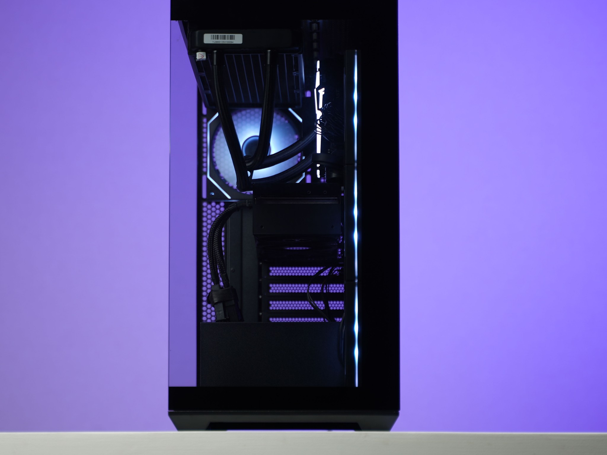 “NOIRFORM 2” RTX 4080 Super Ryzen 7 9700X 32GB 2TB Windows 11 Pro Workstation Gaming PC