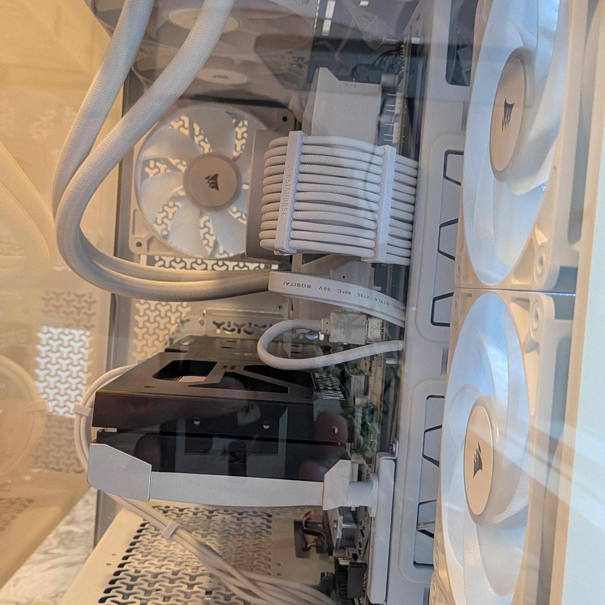 Pristine All-White Gaming PC | i7-14700K | RTX 5060 Ti | 32GB DDR5
