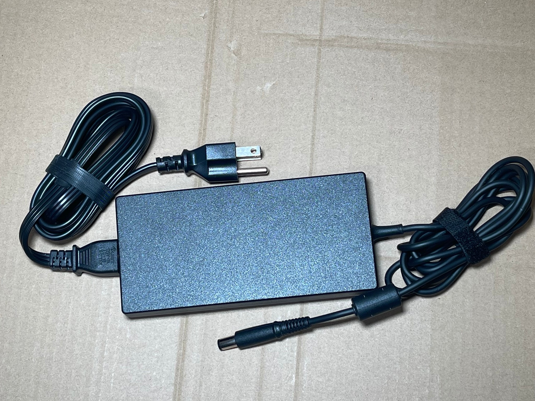 Intel NUC - NUC8i7HVK, Used, Tested, i7-8809G, 32GB, 1.5TB