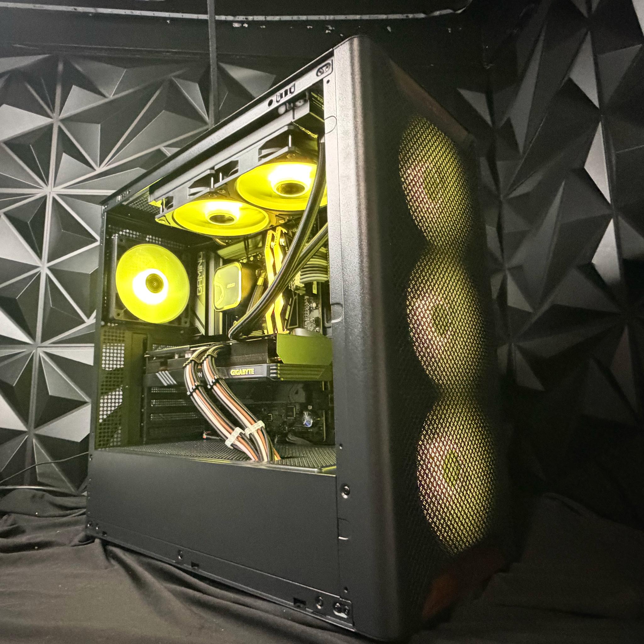 🌑🌲 MIDNIGHT WOOD 76 🌲🌑Ryzen 5 7600X| RX 7600XT 16 GB | 16 GB DDR5| 1.5 TB NVMe| 650W PSU