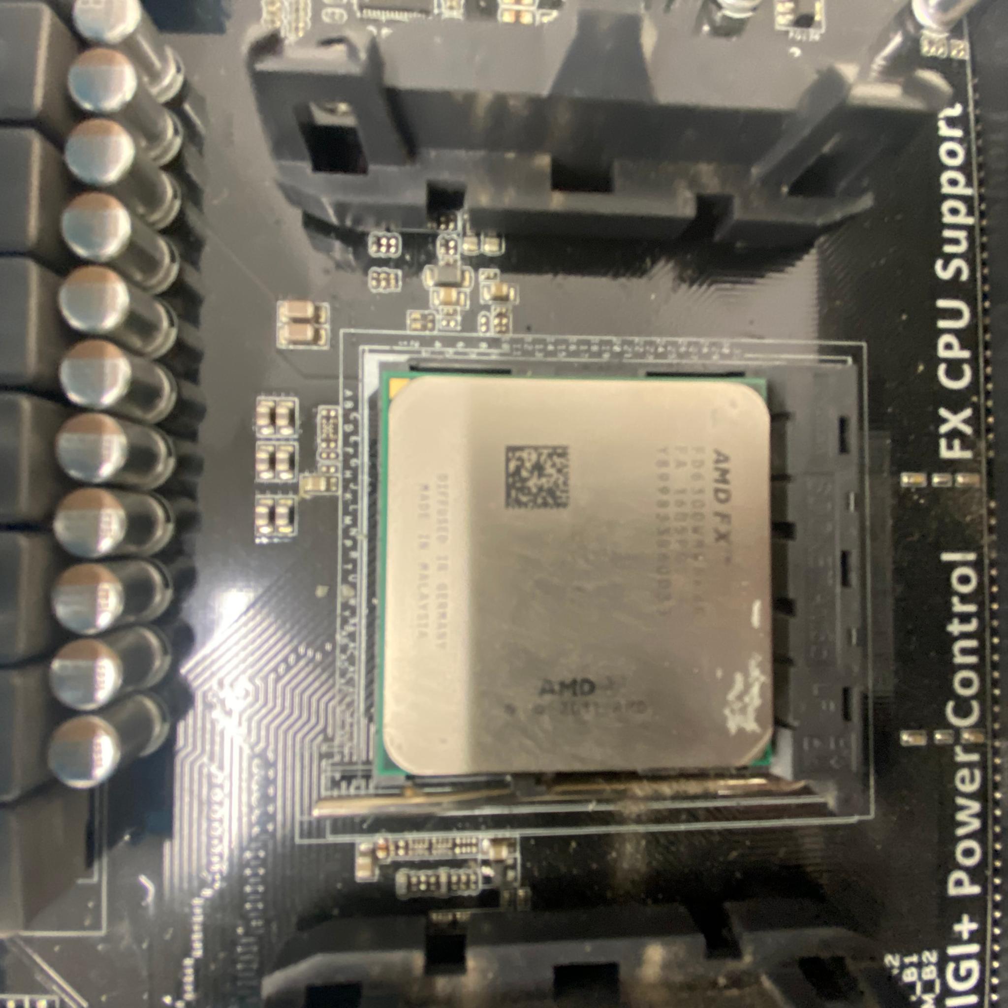 ASUS M5A99FX PRO R2.0 Motherboard + AMD FX CPU + 4GB Corsair DDR3 RAM Combo
