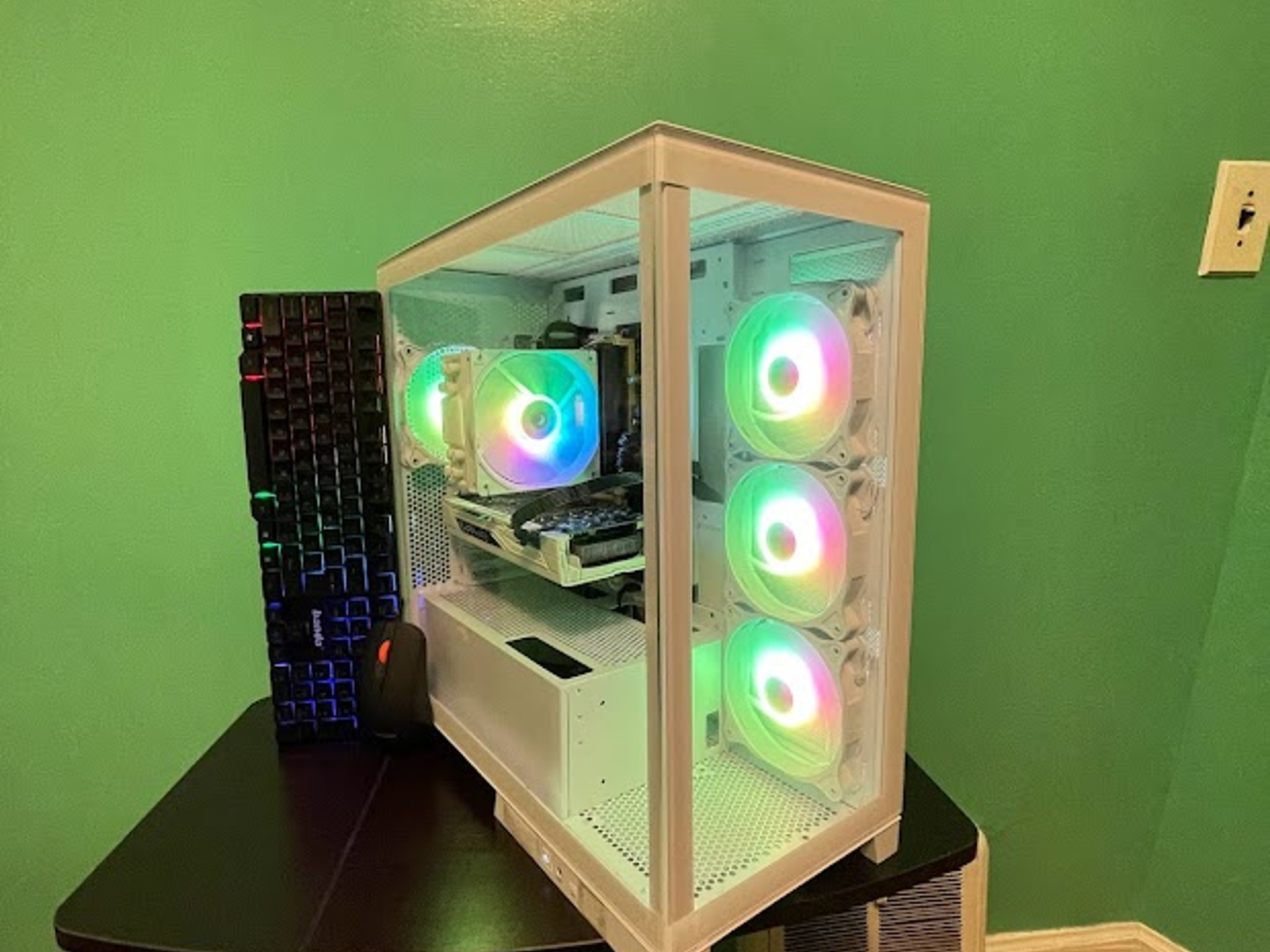 White GLASS Gaming PC| Intel i5 / Amd RX580 / 8GB / 500GB SSD Win 10 Pro WiFi