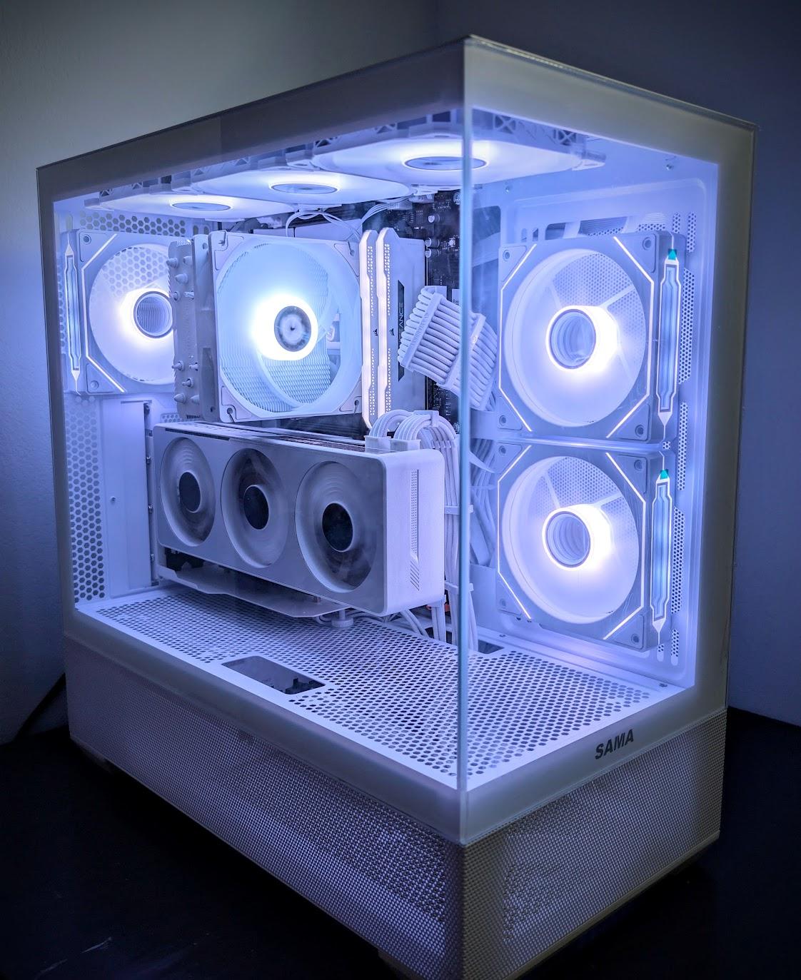 GIGABYTE Dual Vision Showcase PC - RTX 3070 / Ryzen 5700X / 32GB CL16 / Thunderbolt 3 Creator Build
