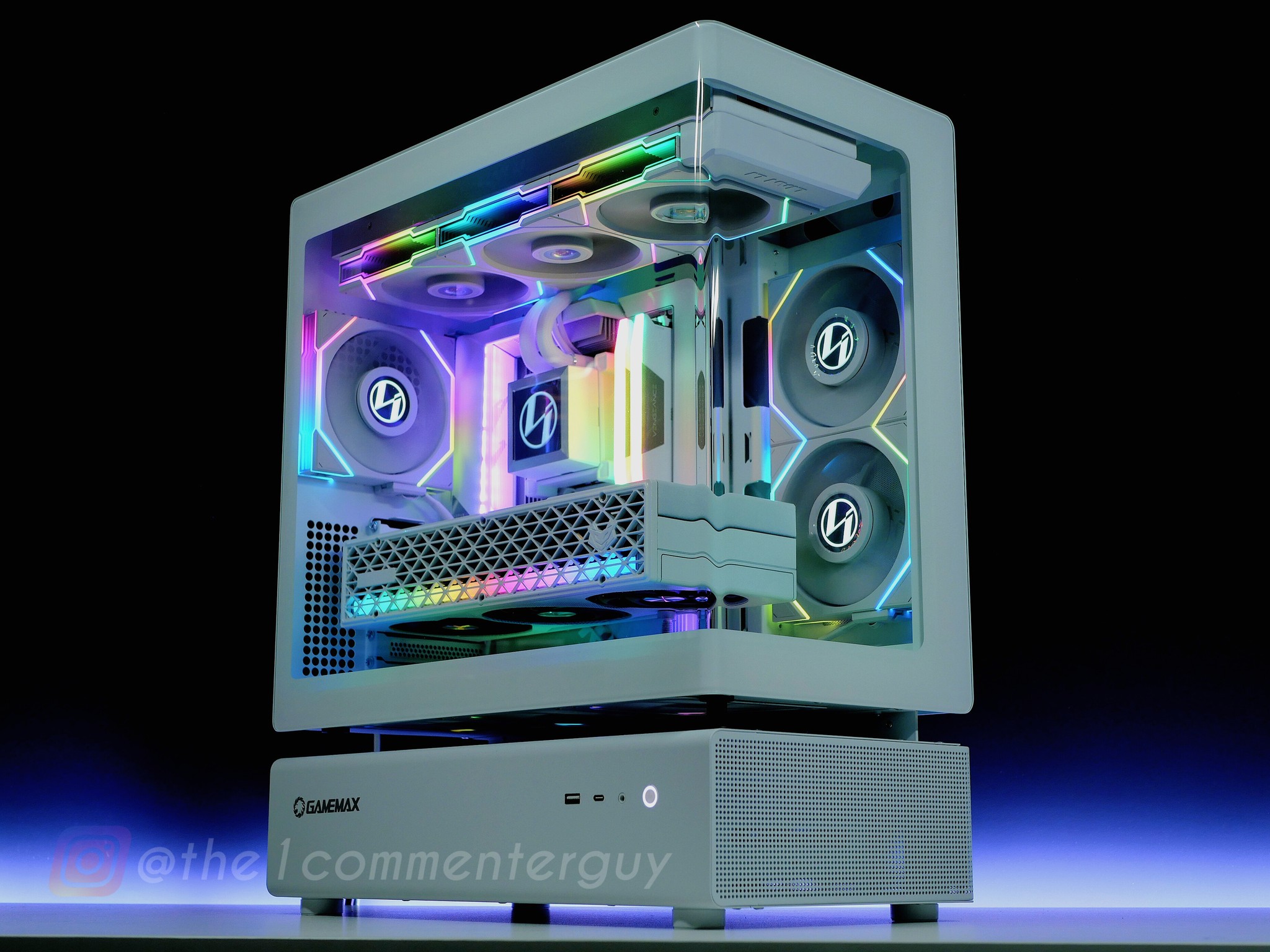 STEALTH 🧊|🖥 Ryzen 9800X3D, RX 9070XT, 2TB 4.0 nvme, 32GB DDR5 RGB White Gaming Pc